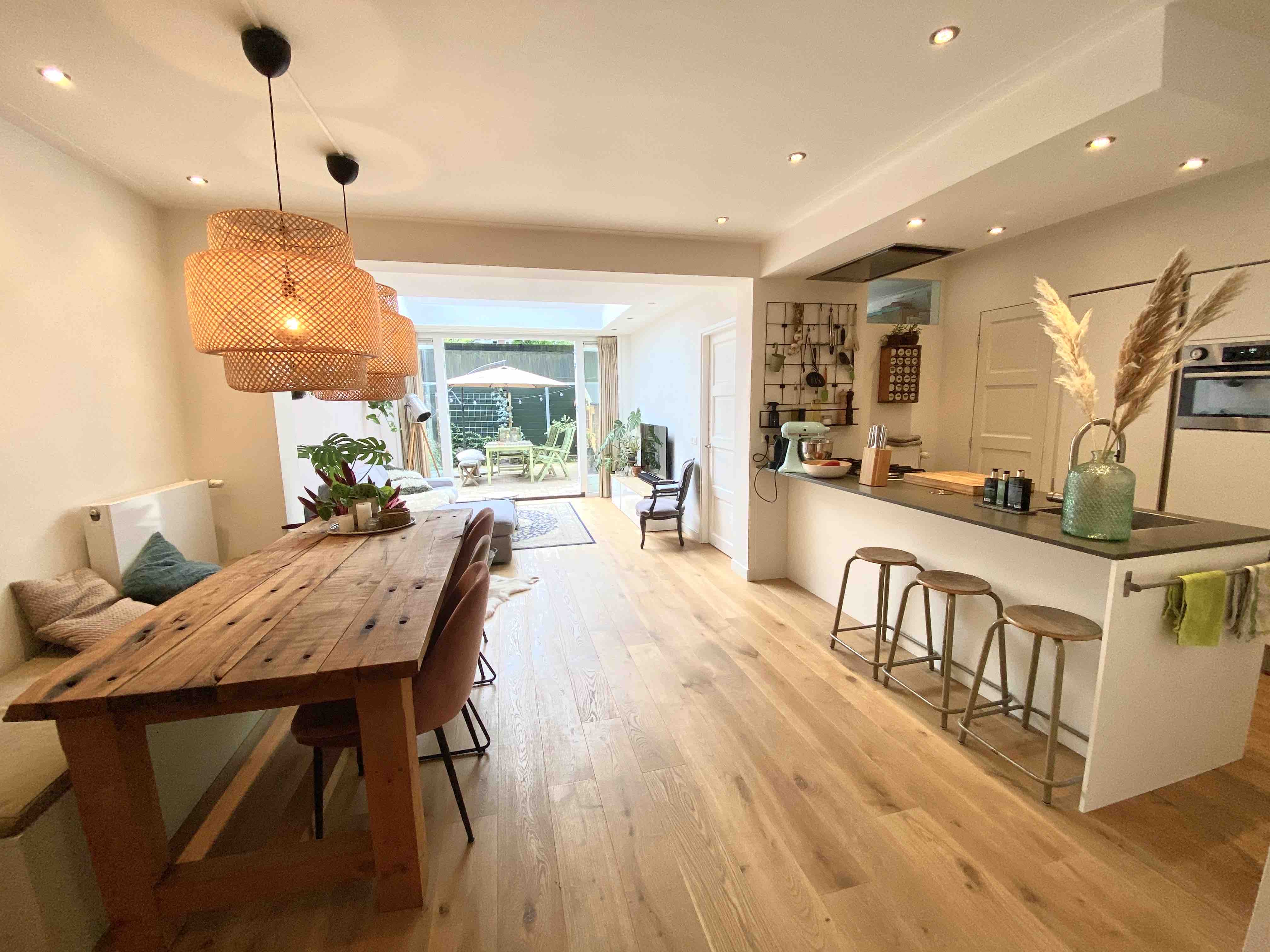 Spacious apartment in Amsterdam with garden! โ Amsterdam stay