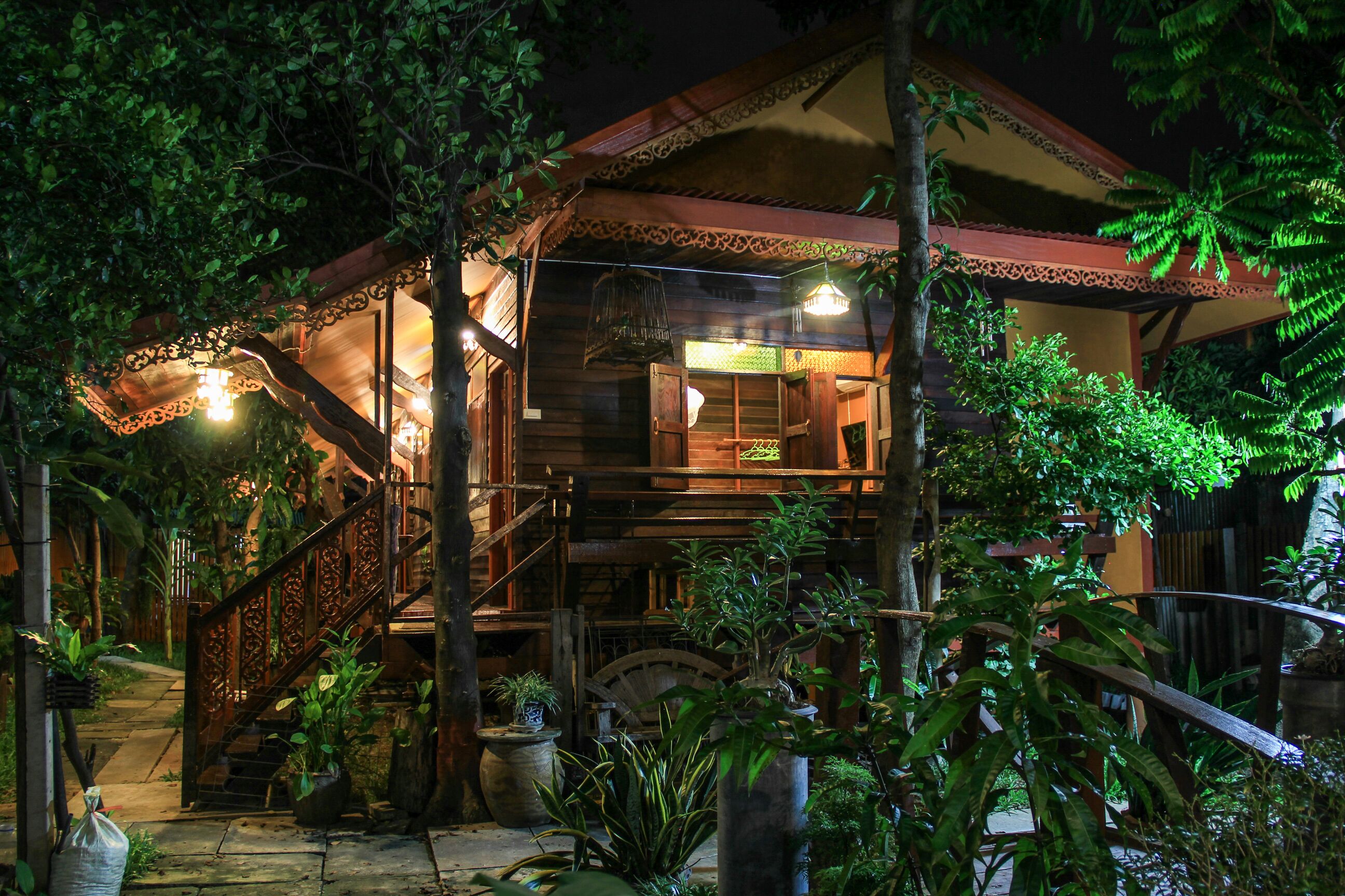Fahsai Homestay Cozy Near BRT, DIY Coffee!!!