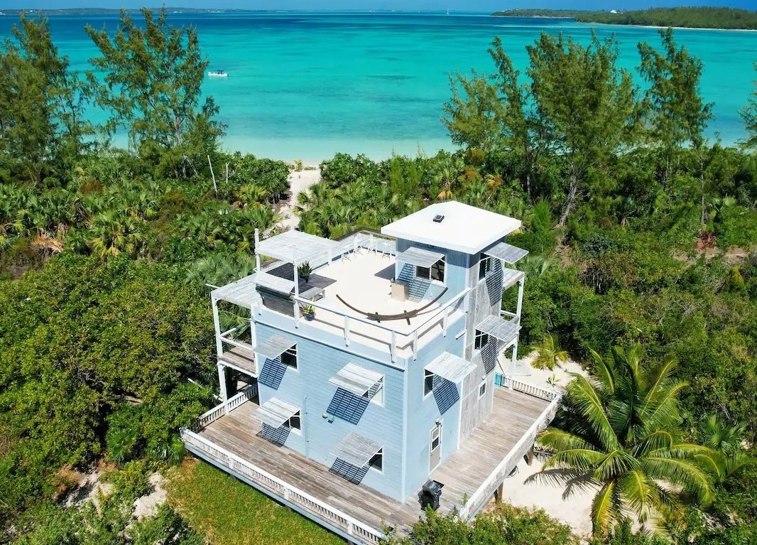 Lazy Turtle: unique beach house, kayaks, a 