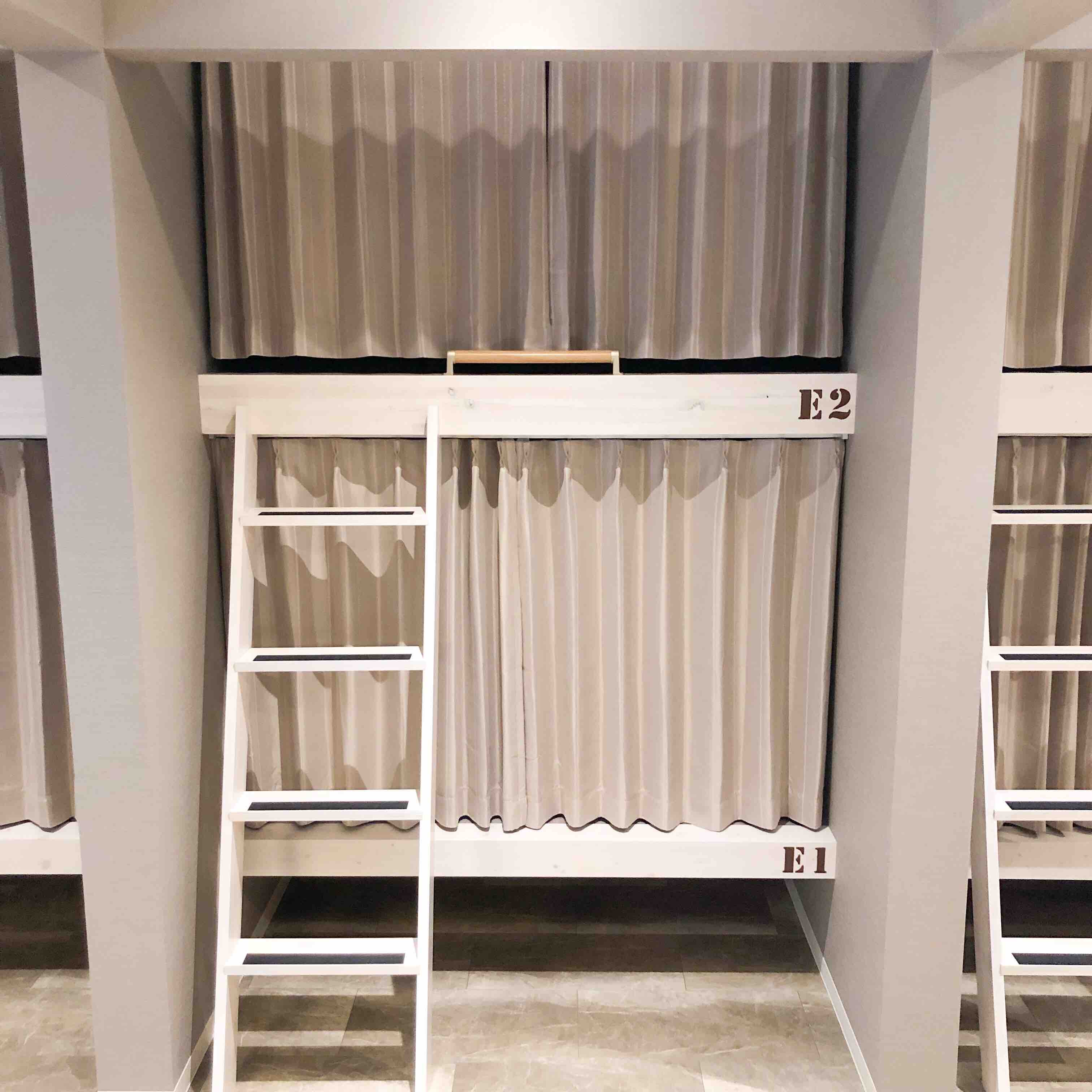 大阪駅梅田駅より徒歩8分 女性専用ドミトリーe1 カプセルより広いロフト型クィーンサイズ下段 Townhouses For Rent In Kita Ku ōsaka Shi ōsaka Fu Japan