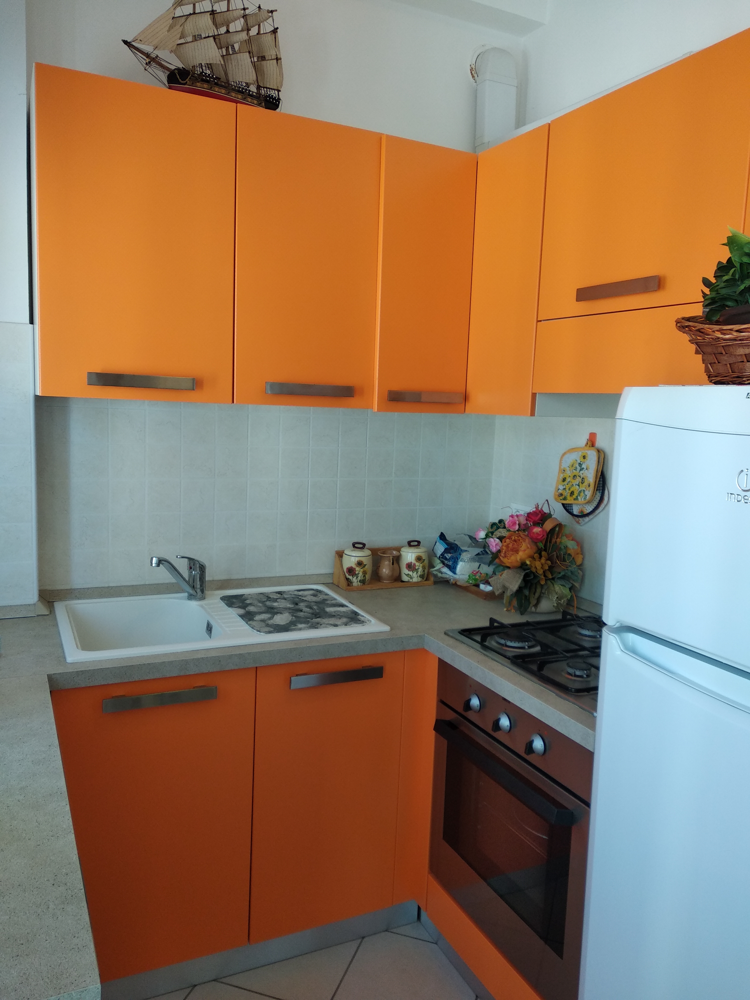 A stone's throw from the sea p1