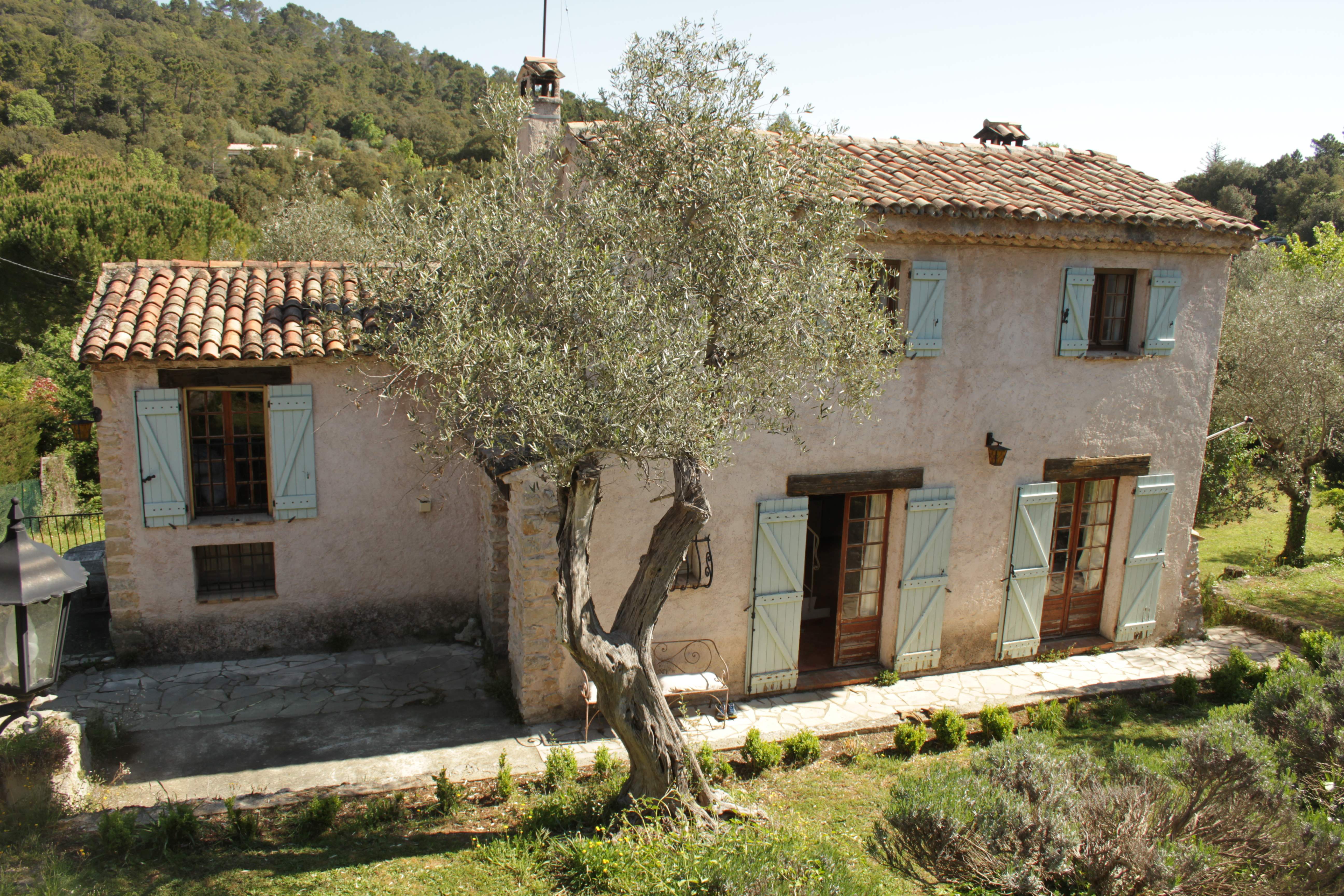Rare & beautiful traditional cosy provencal house