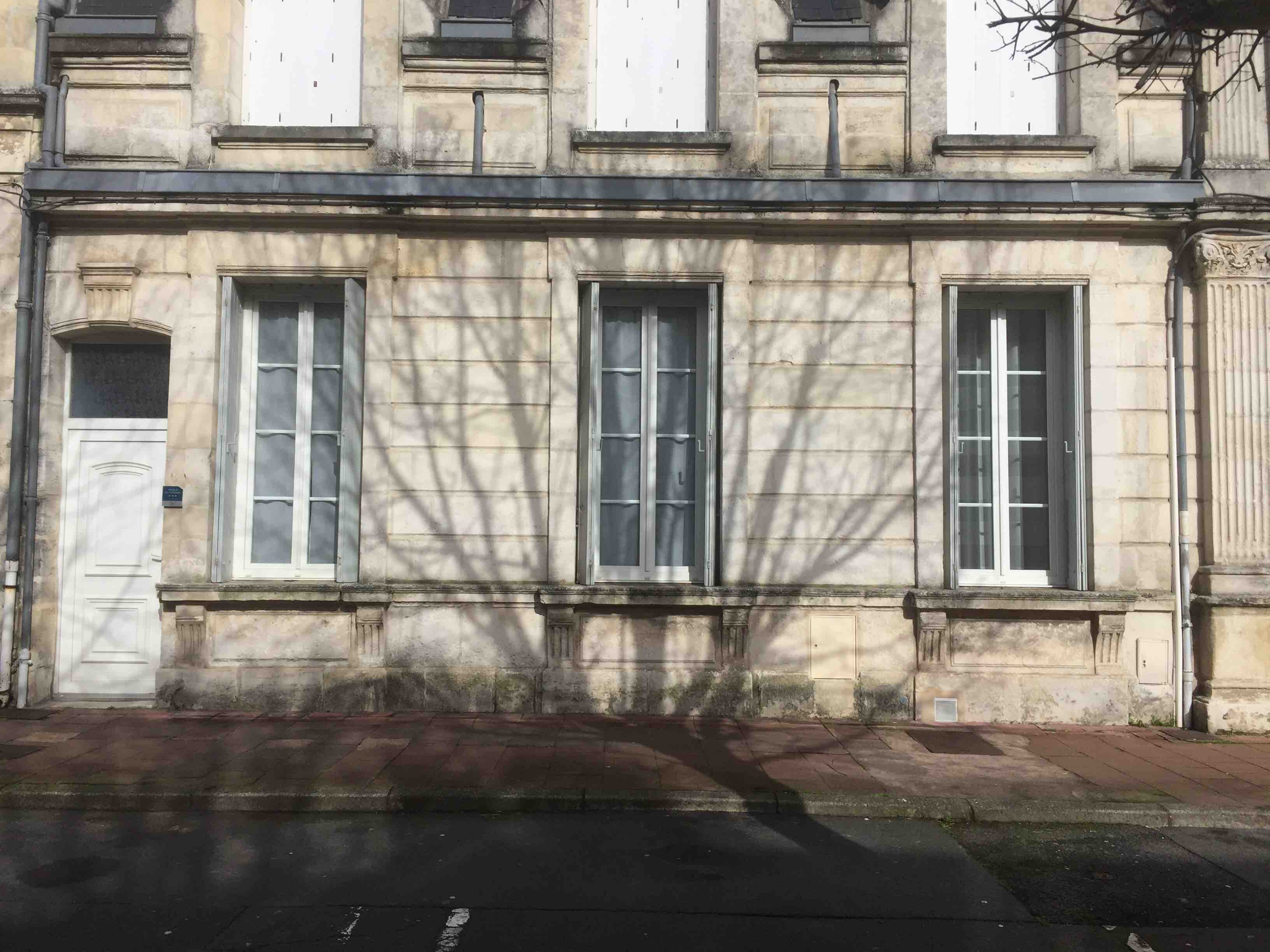 T2 in a townhouse in a hyper center