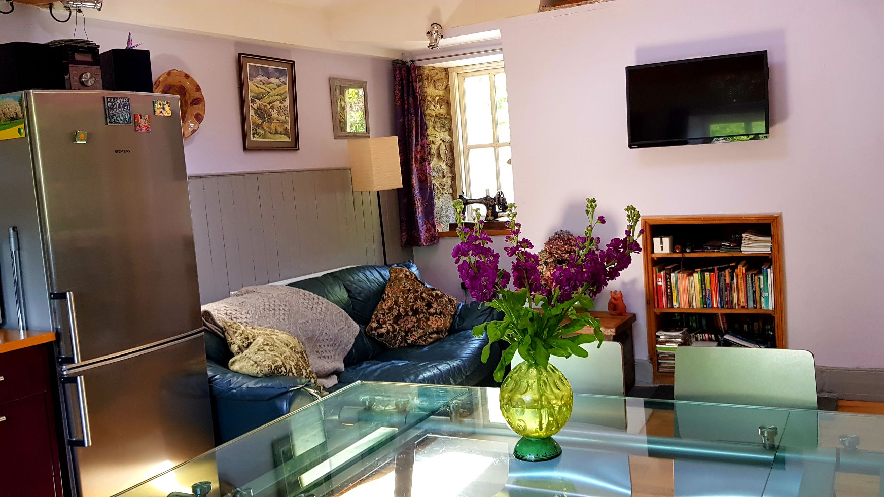 2 double beds 2 bathroom loft apartment & garden