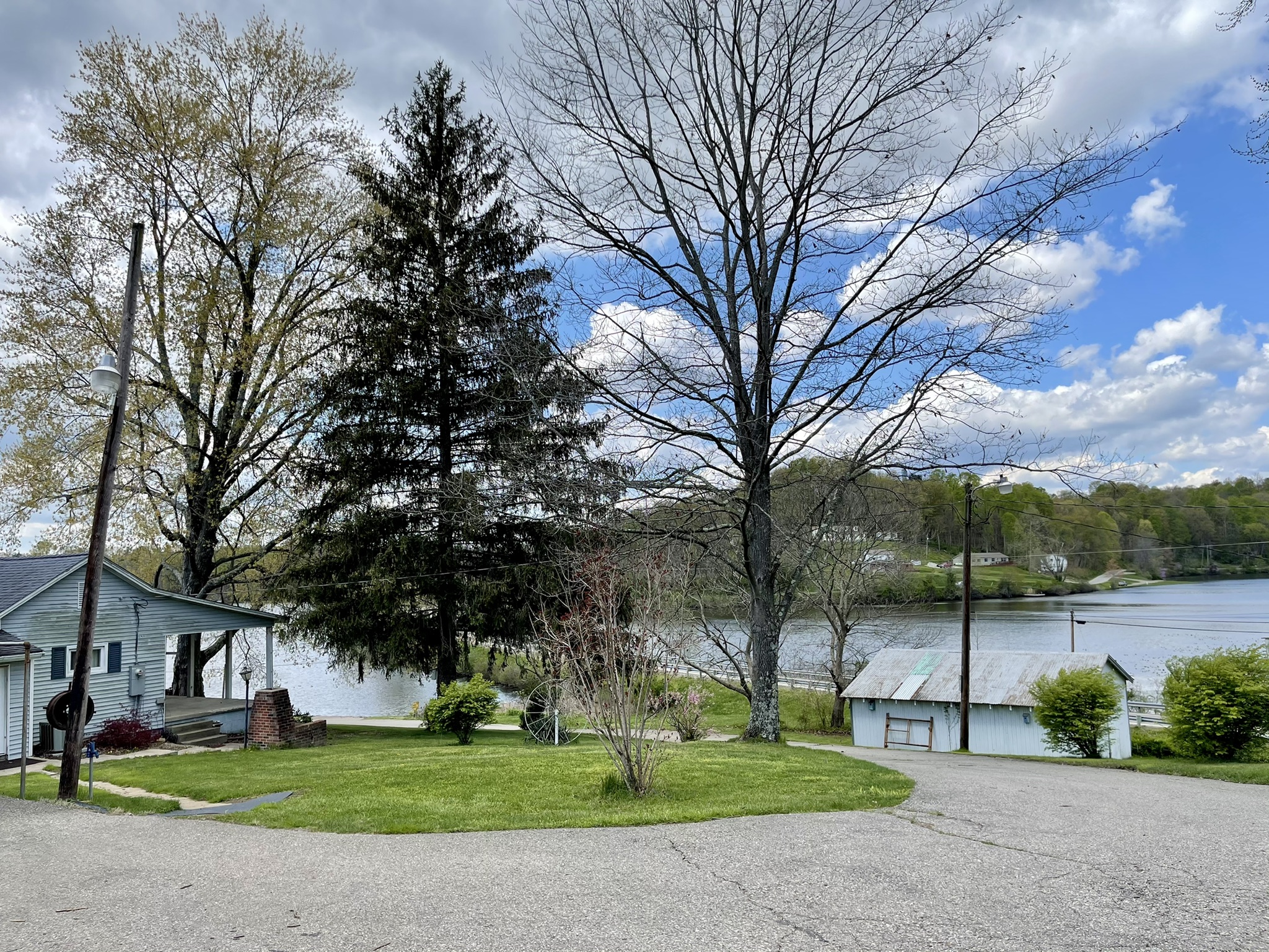 Memory Lane Cabin 5 at Jackson Lake State Park Cabins for Rent in