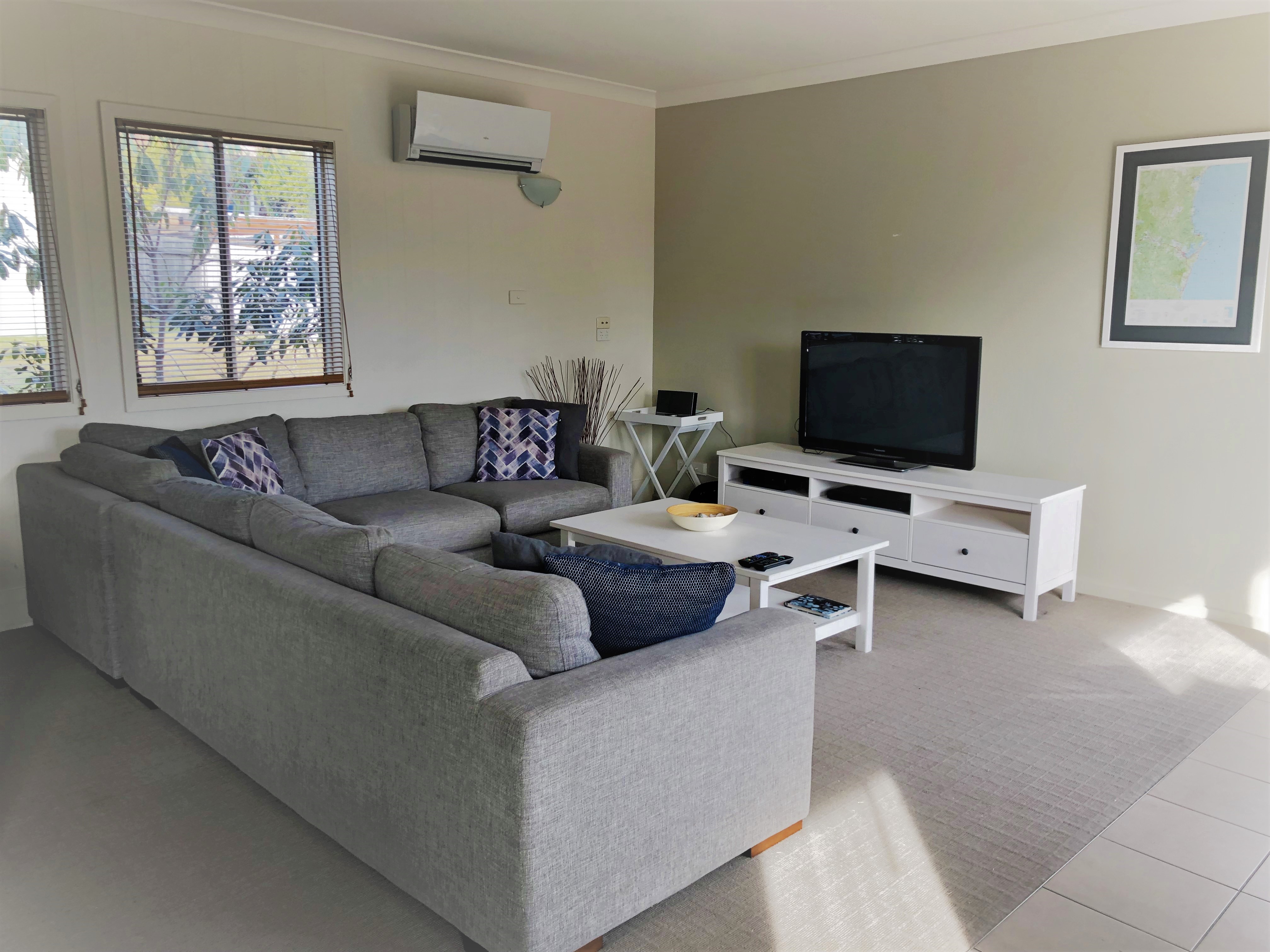 Binalong Beach House Houses for Rent in Binalong Bay, Tasmania