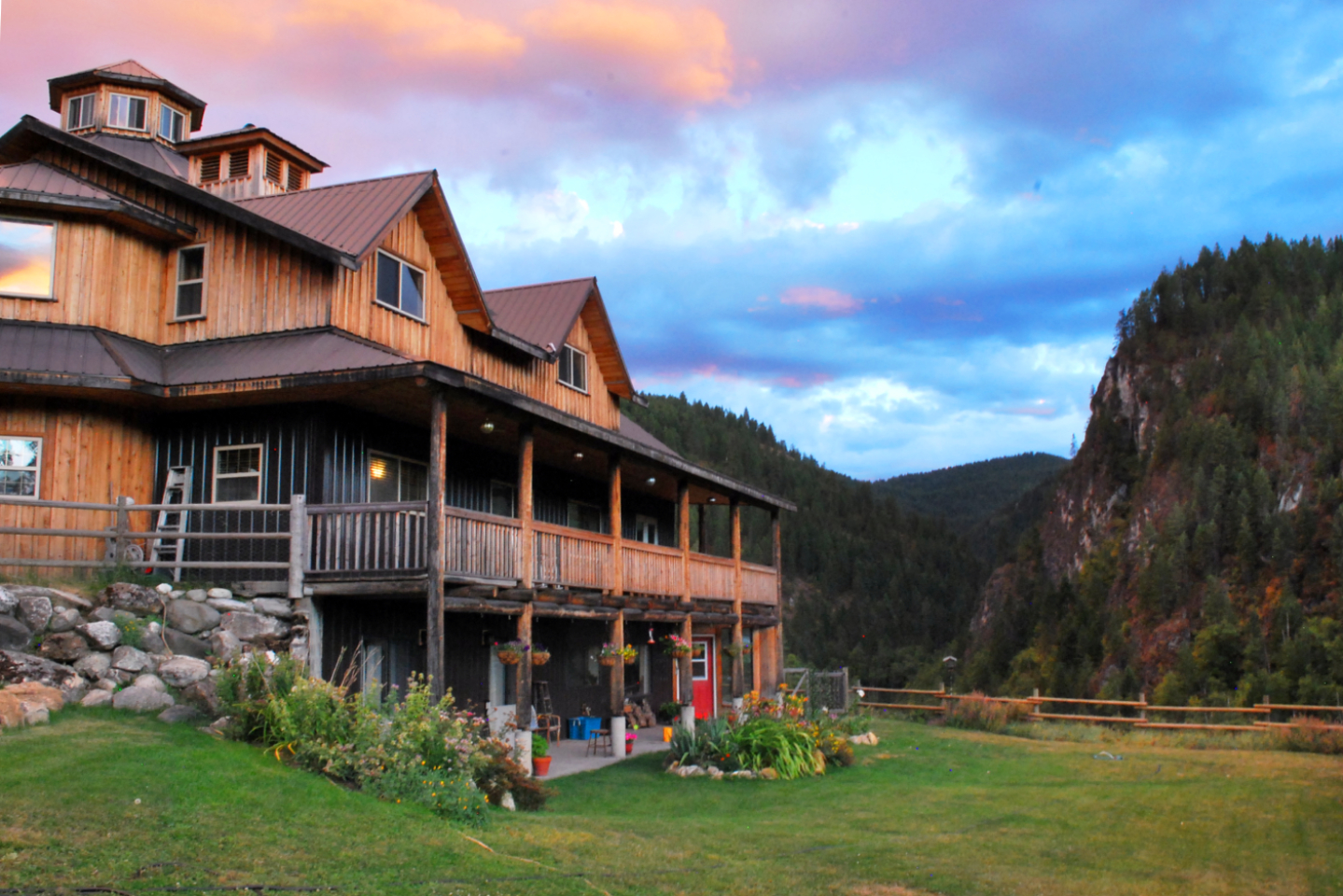 Carlson Canyon Ranch (All private rooms) Farm stays for Rent in Colville, Washington, United