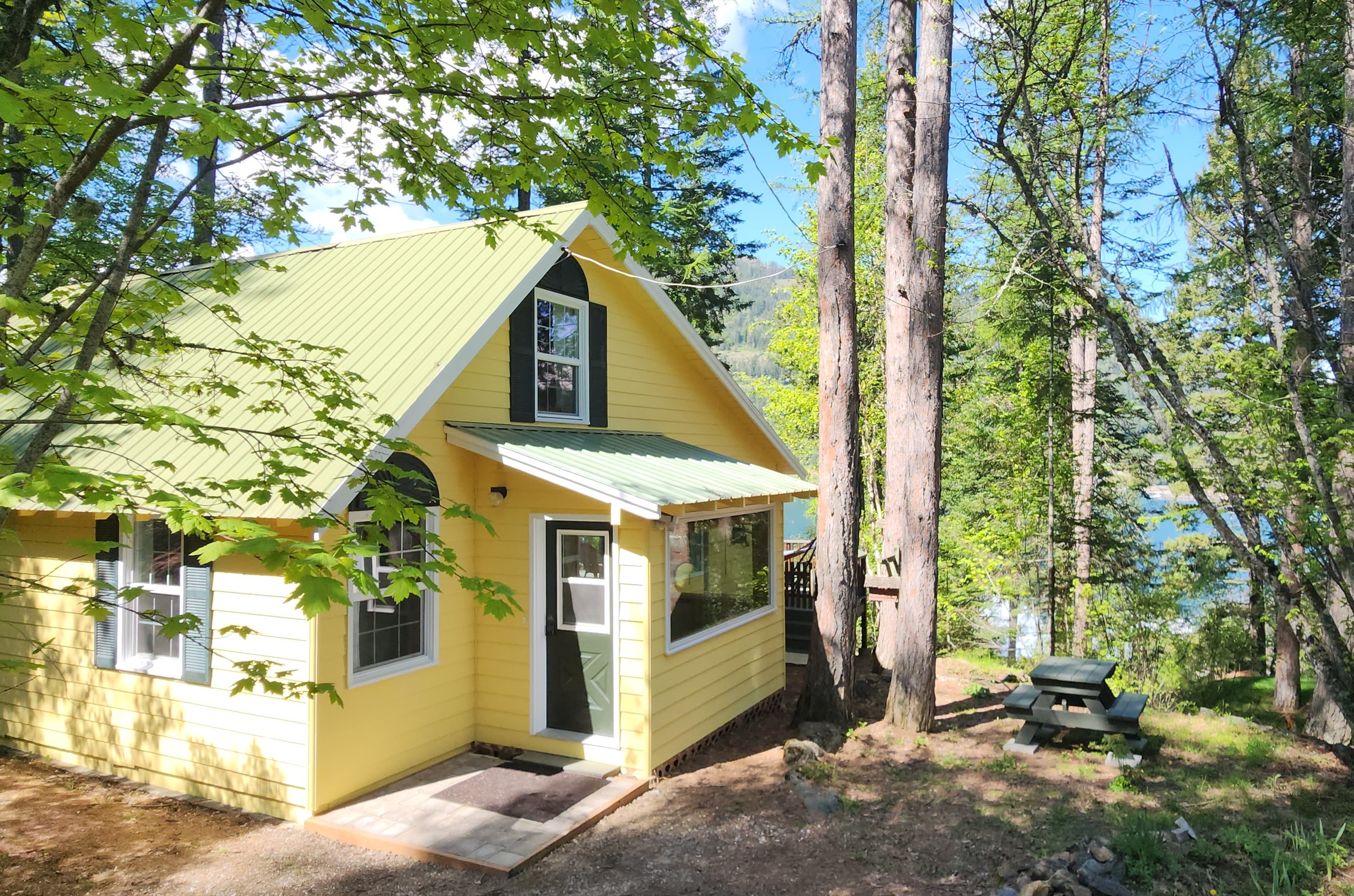 The Garfield Bay Cottage - Both Levels