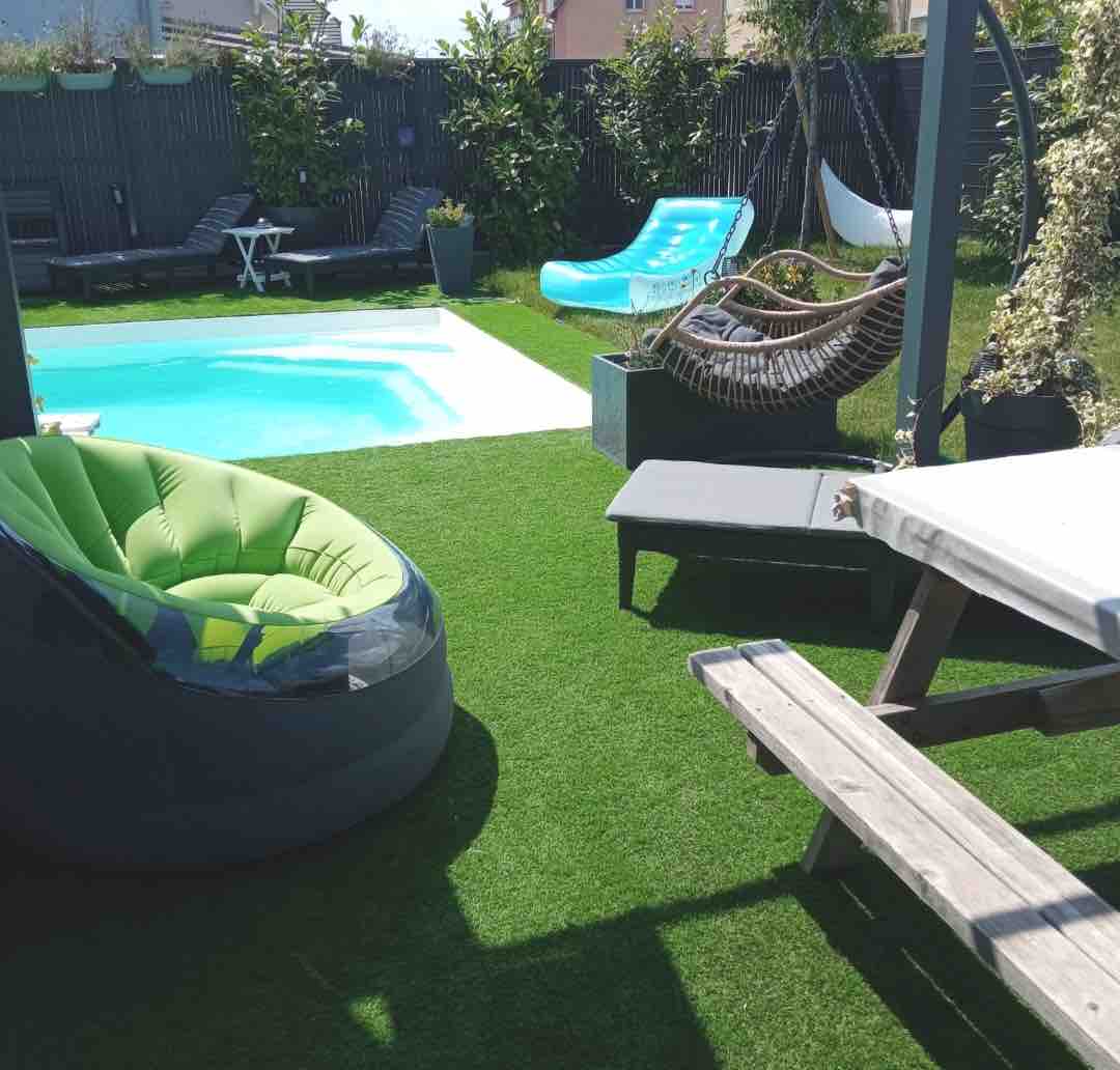 Warm house with heated pool