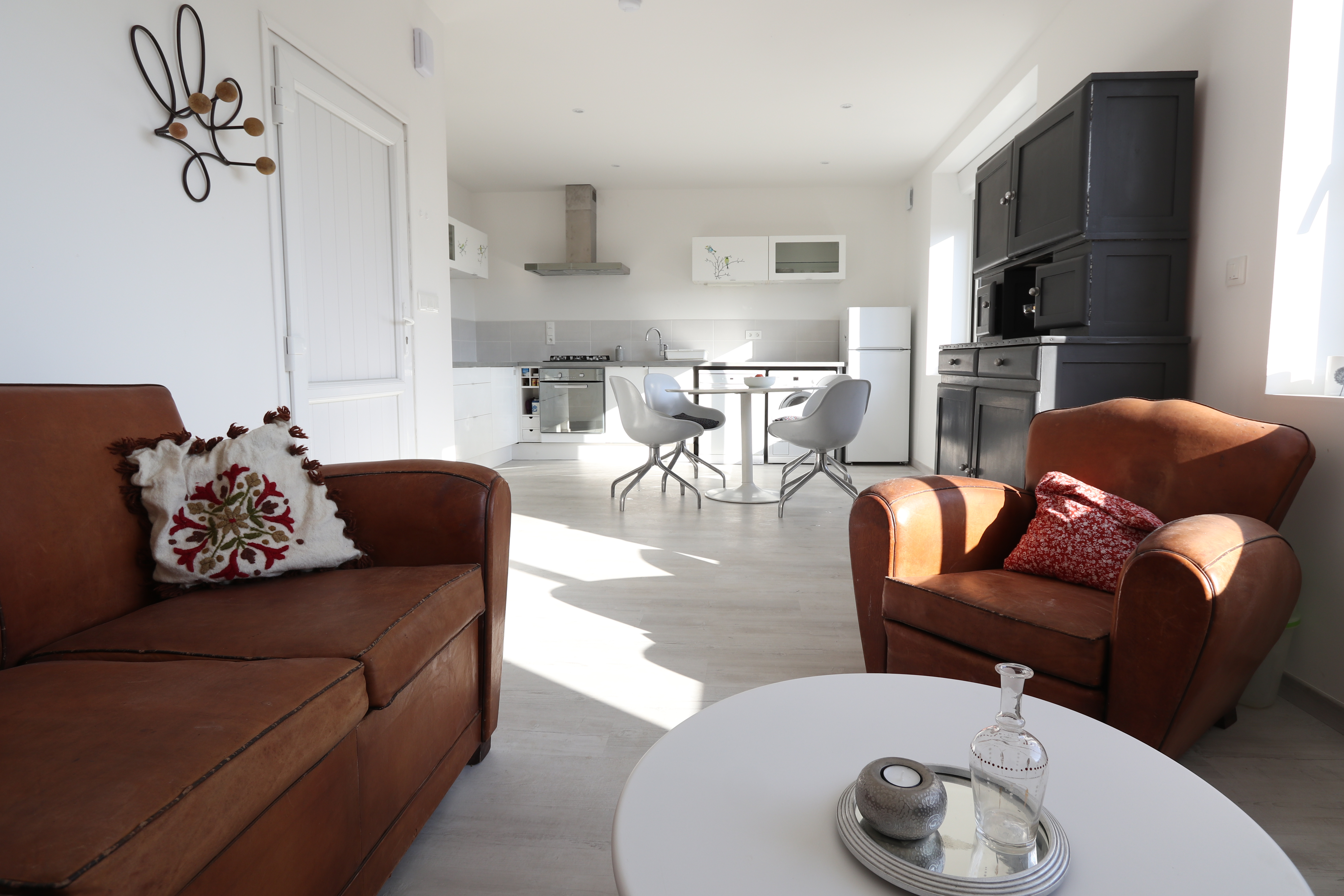 2 chr,60 m2, enclosed garden,all on foot(city, beach)