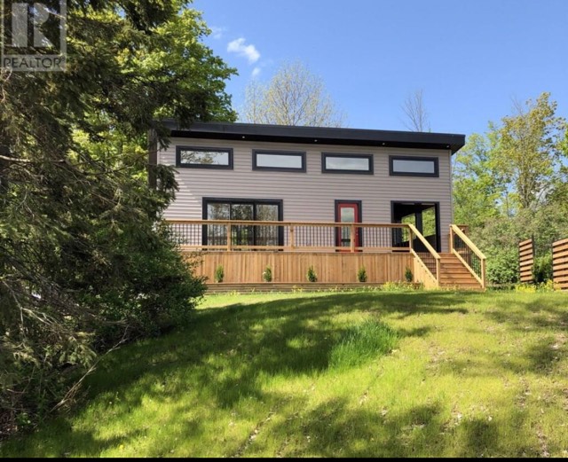 Modern Waterfront Cottage Stoney Lake Houses for Rent in North