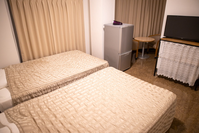 *Grand Reopening! Clean room, Kadena Gate 2 * Rm2