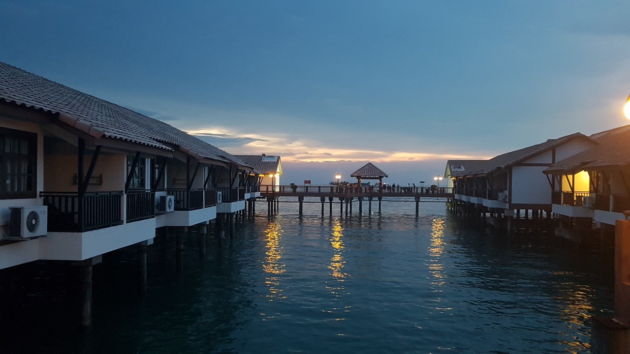 Lexis Deluxe Water Chalet Private Unit Chalets For Rent In Port Dickson Negeri Sembilan Malaysia