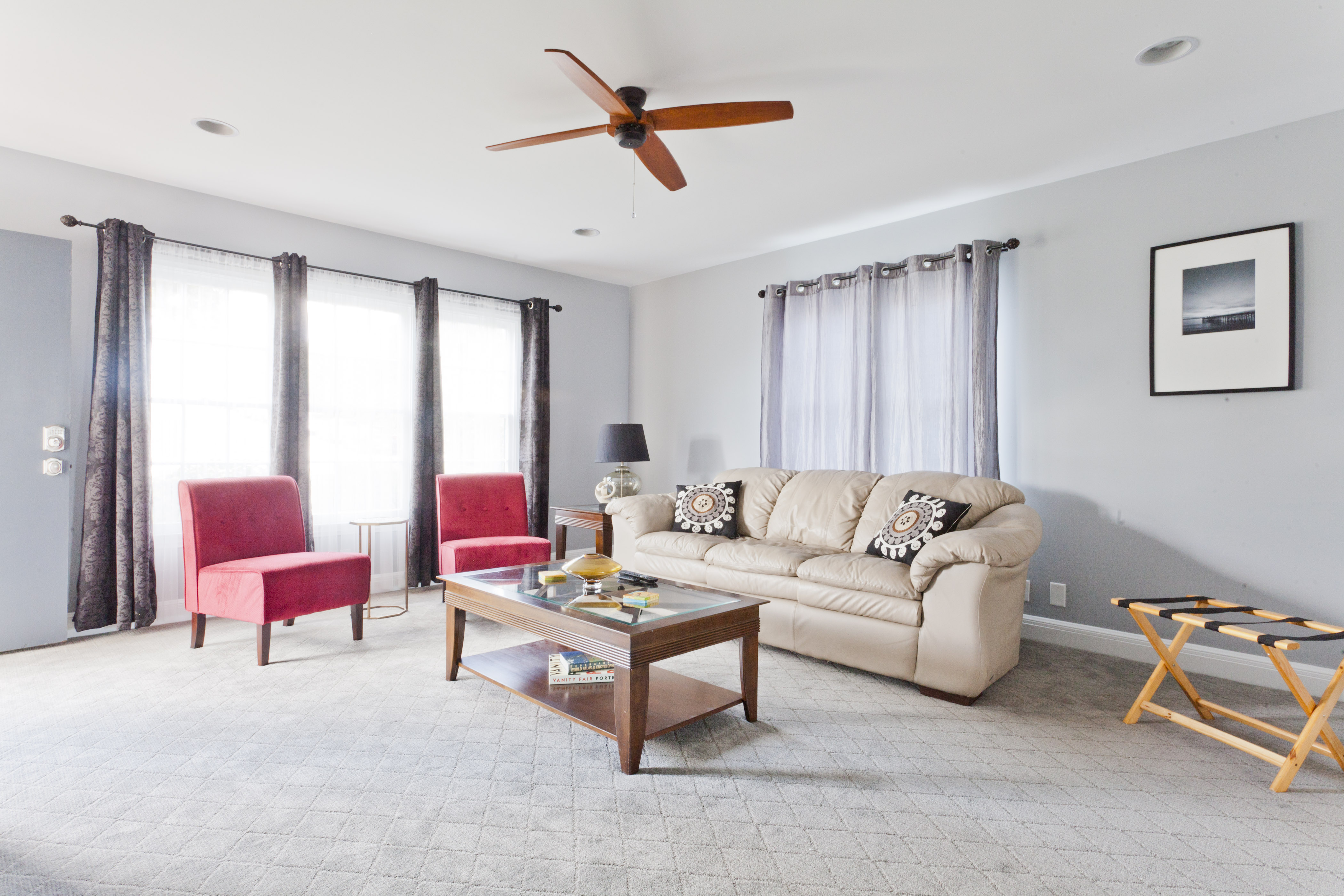 INCREDIBLE 2 Room LUXURY, Near All!
