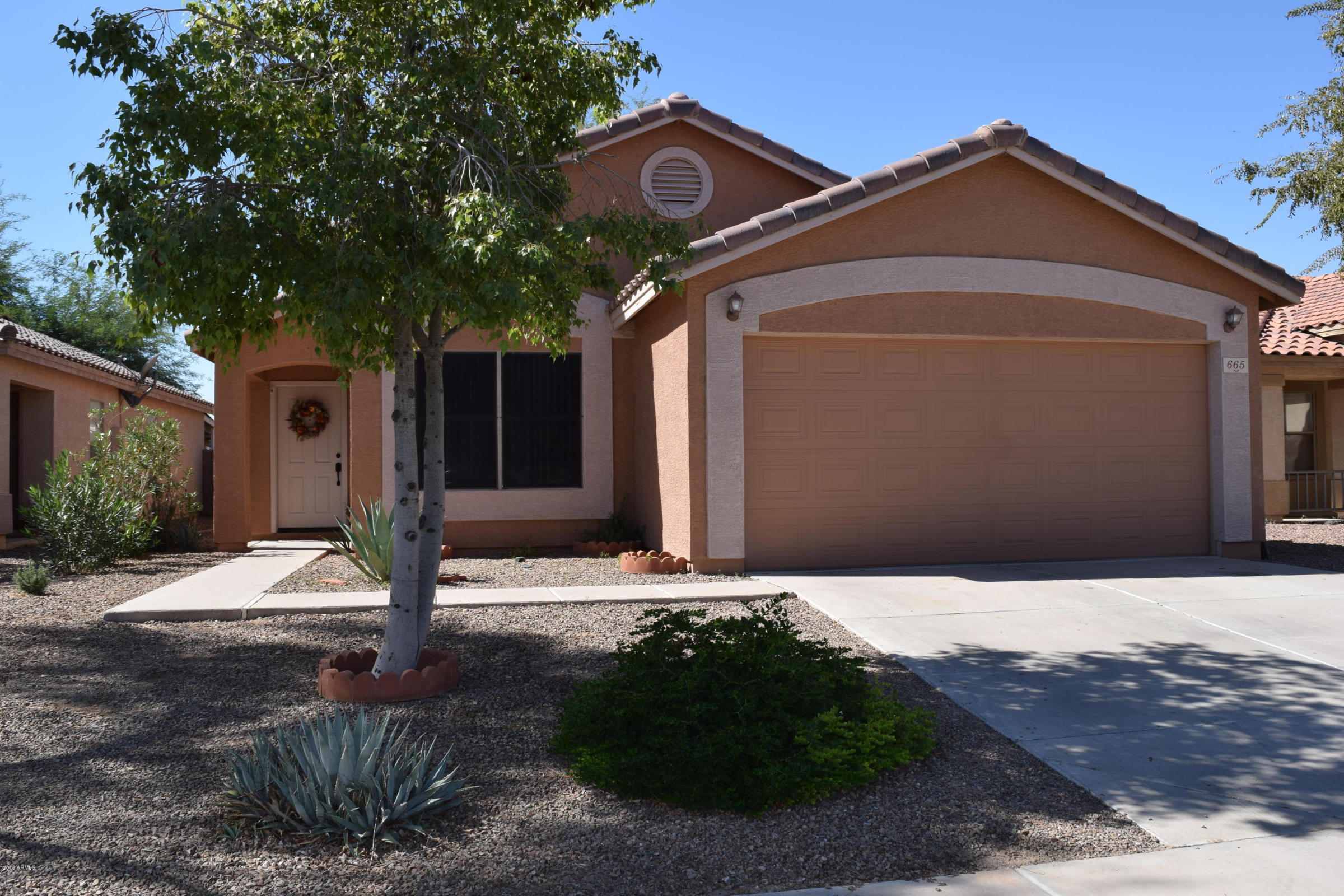 Casa Grande Home Enjoy the weather on the patio Houses for Rent in Casa Grande, Arizona