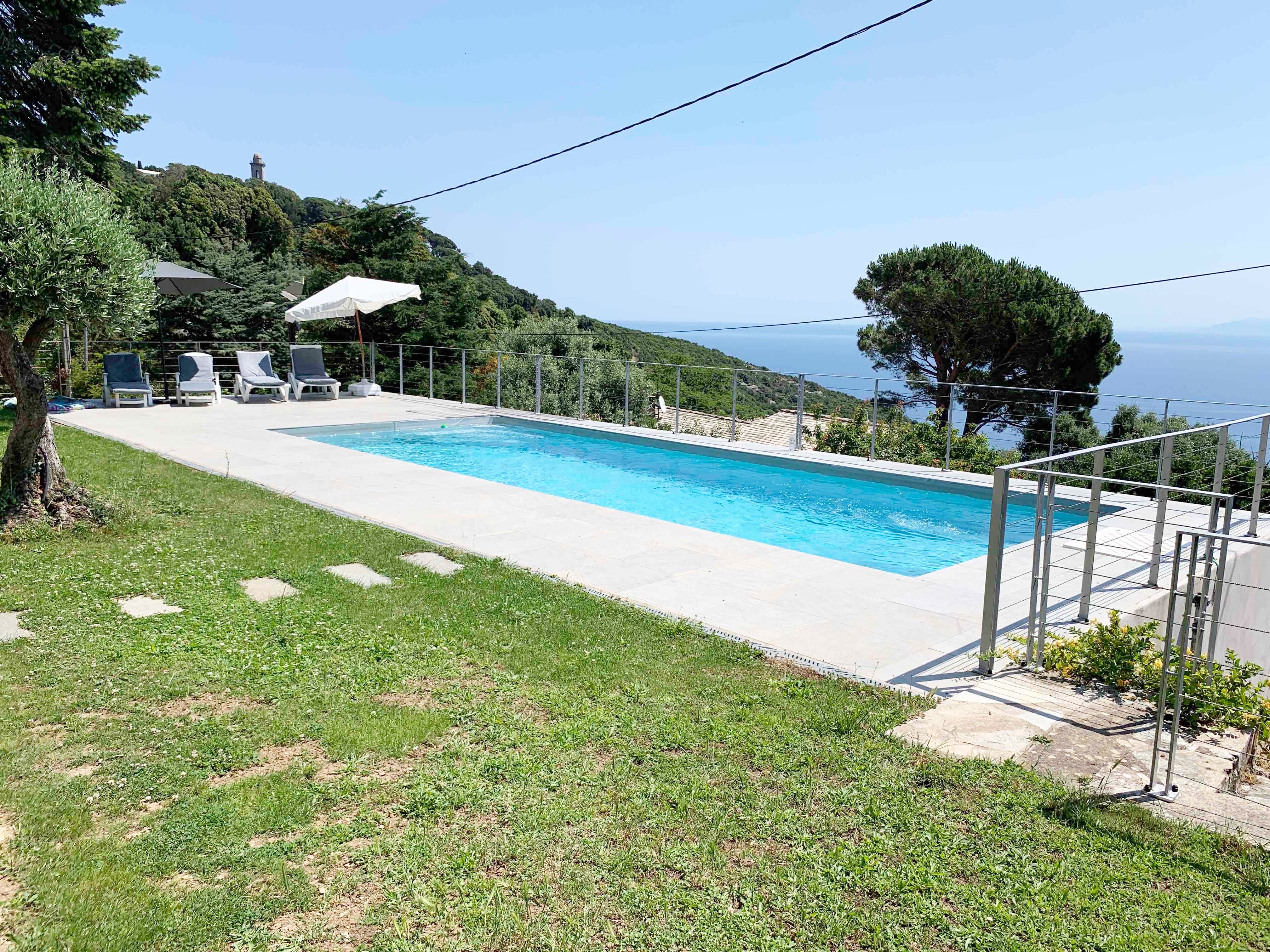 Apartment T2 with the view of the surprising sea