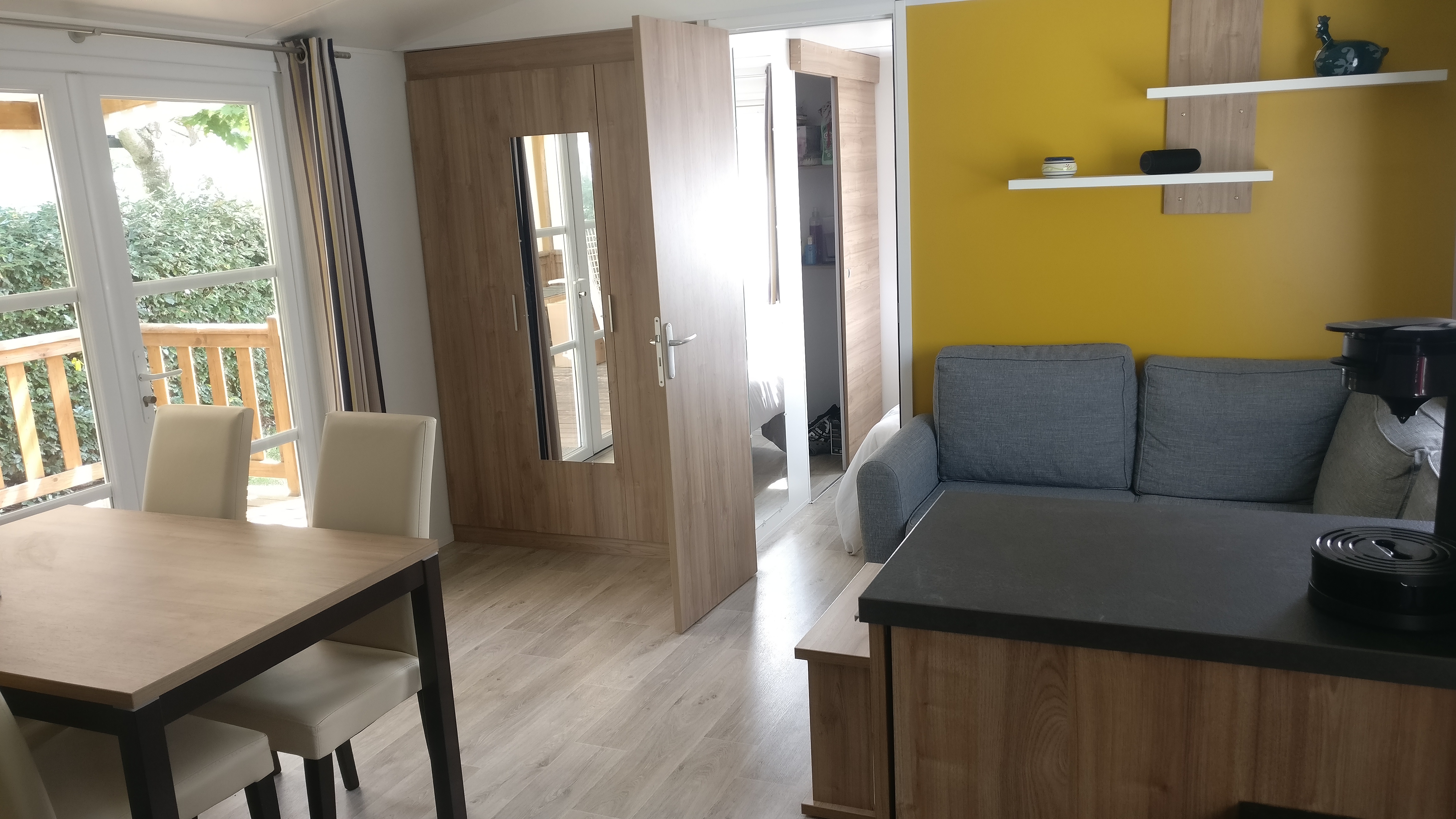 Mobil home 40m² 8 pers air conditioning quiet village 4*