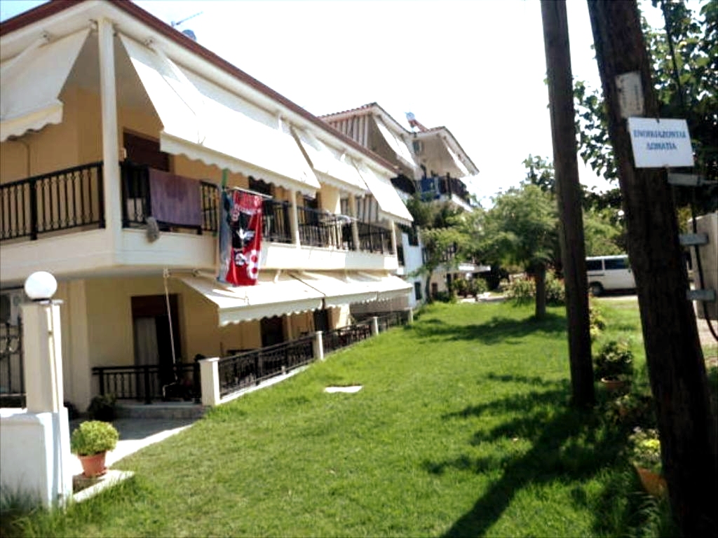 Studio  50 metres from the beach