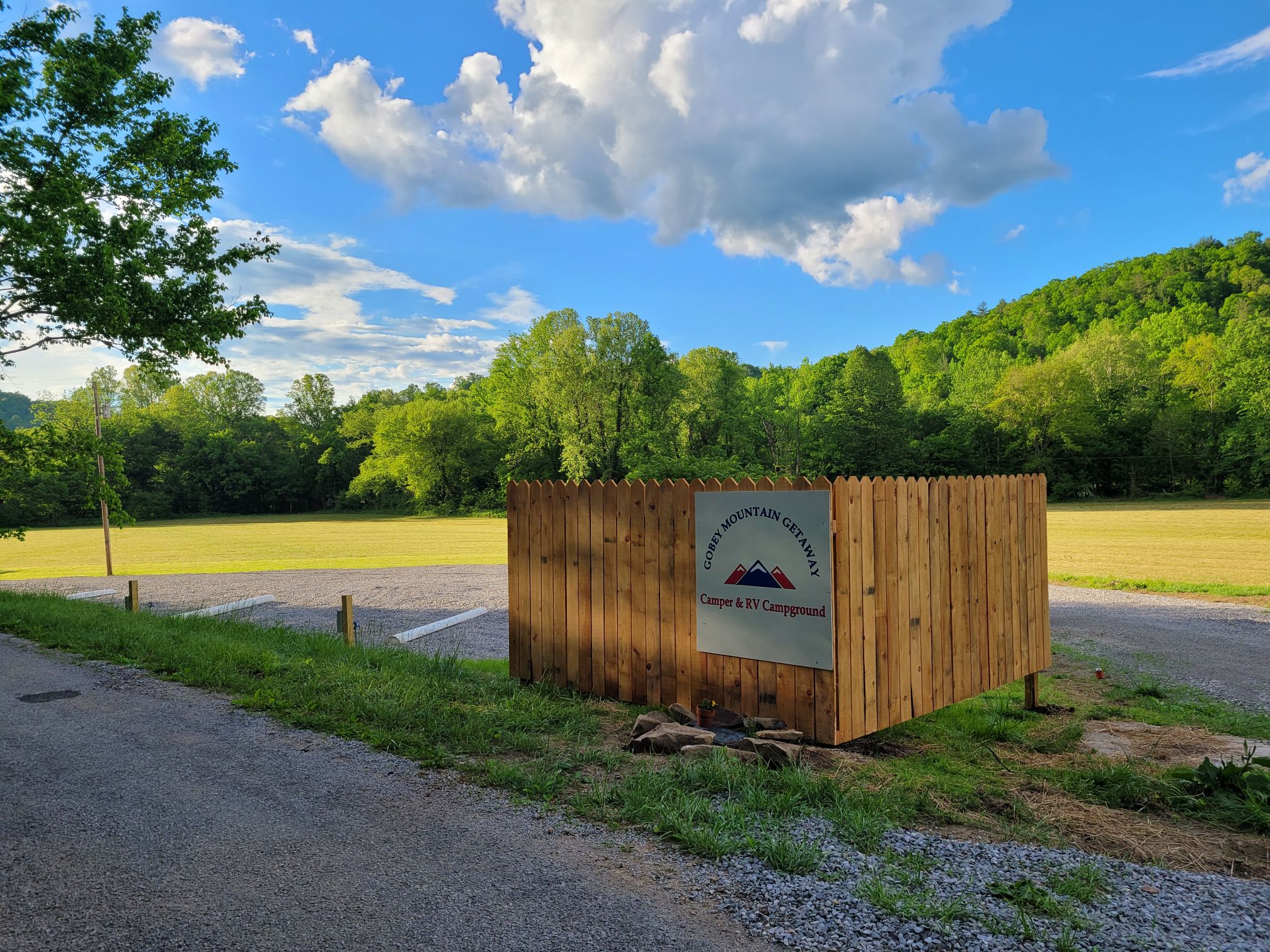 Gobey Mountain Getaway Campsite 2 Campsites for Rent in Lancing