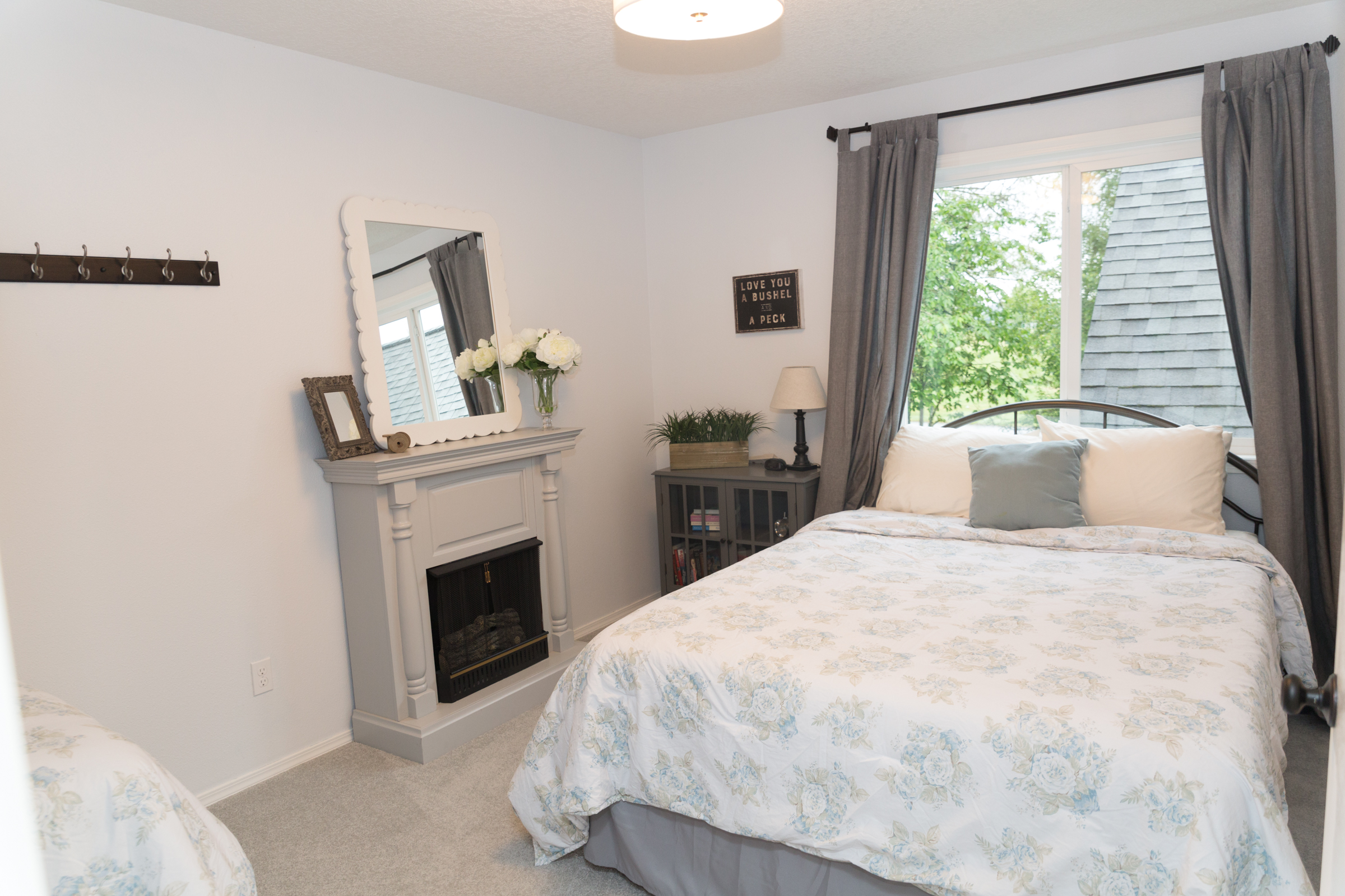 Charming Urban Farm House 24 hour self check in Houses for Rent in Tualatin, Oregon, United