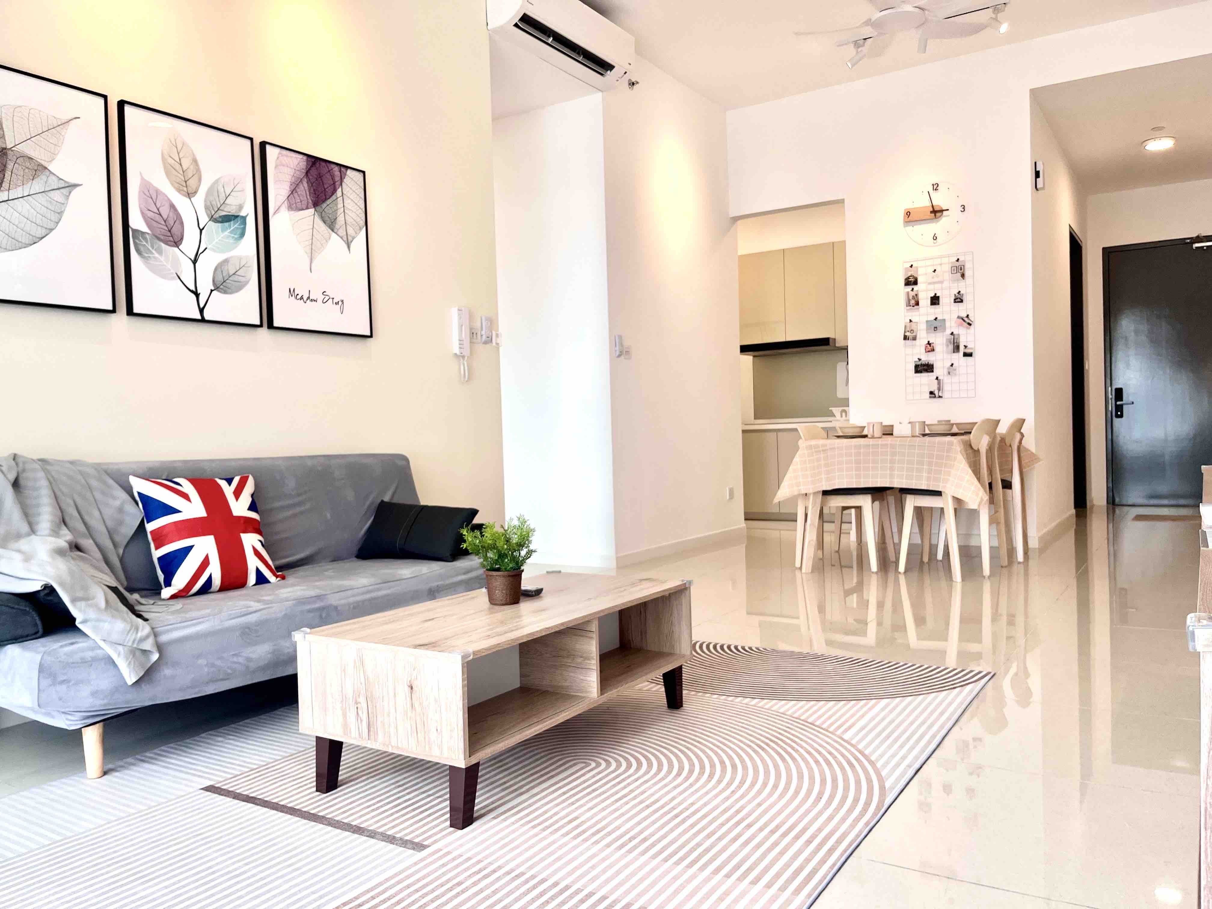 Paradigm Residence 3R 7Pax Netflix
