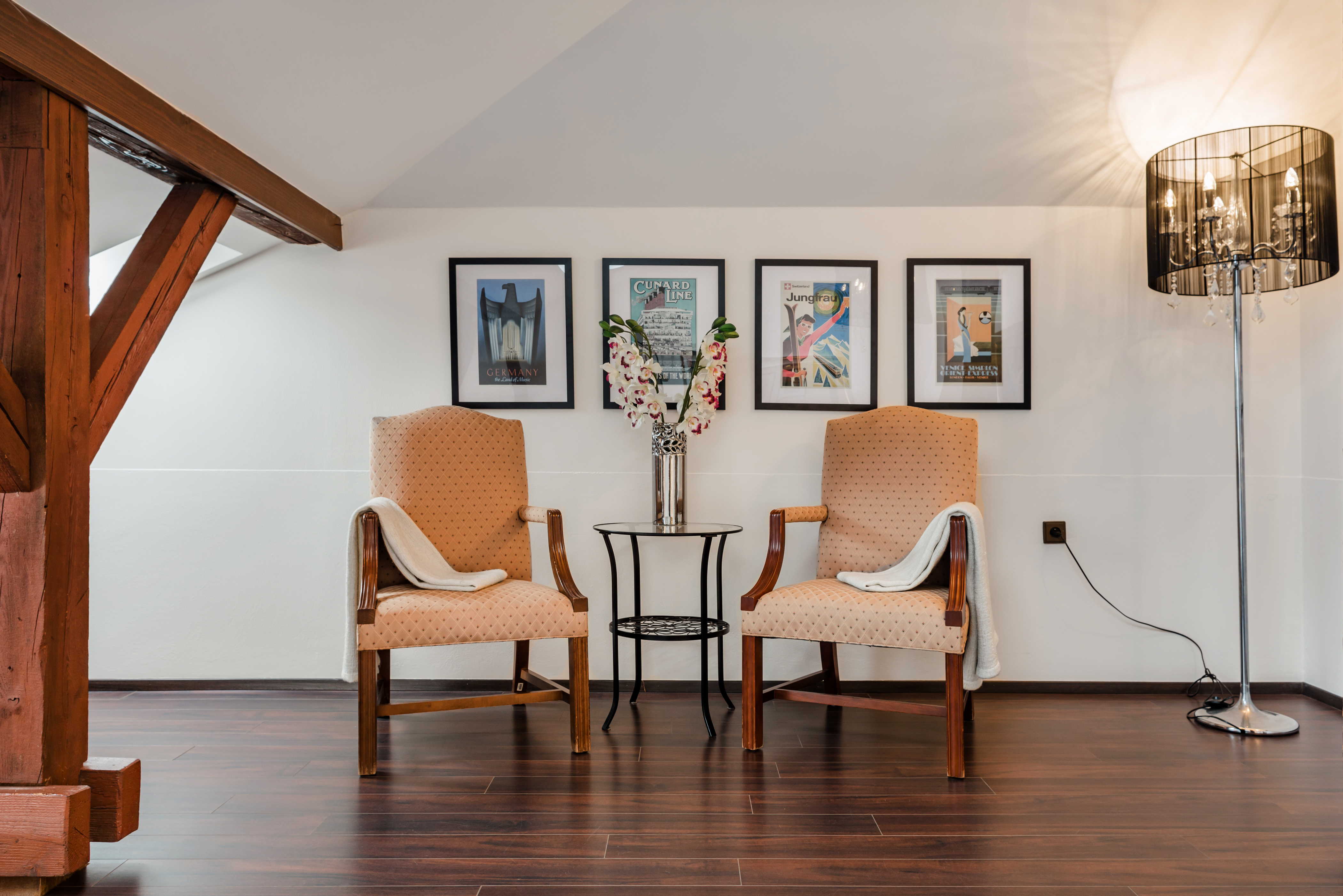 Visit Old Town From an Amazing Apartment