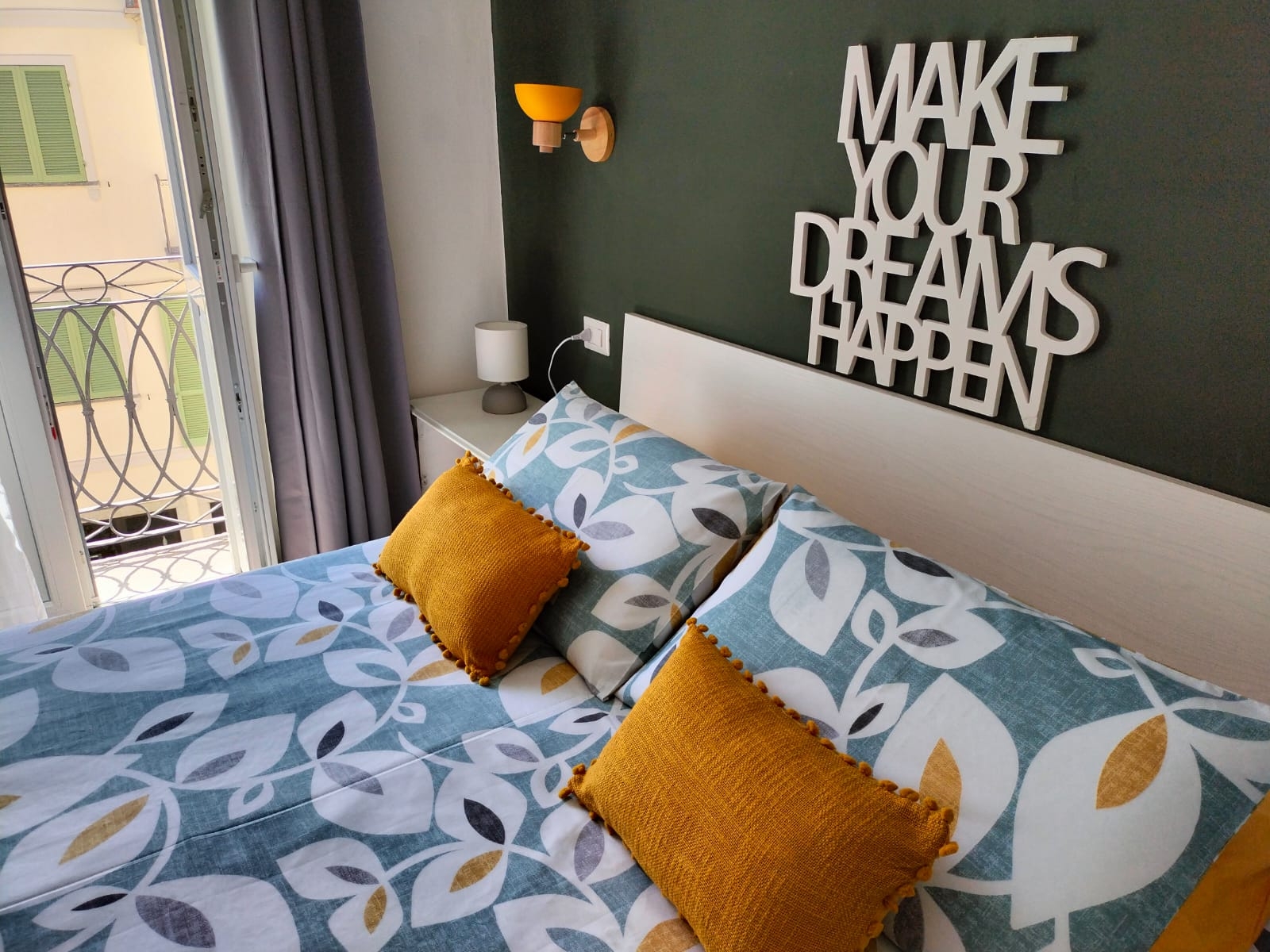 Historic center # Free parking, comfort & design