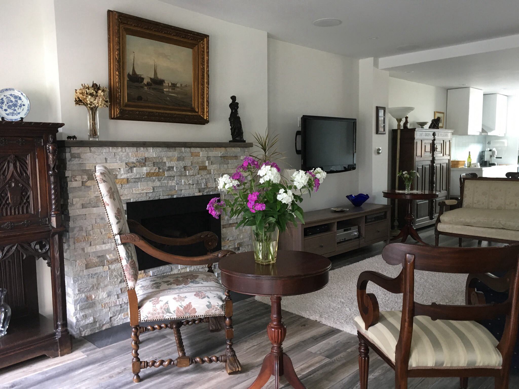 lovely 2 +1 bdrm home + garage in midtown in Lawrence Park North, Toronto