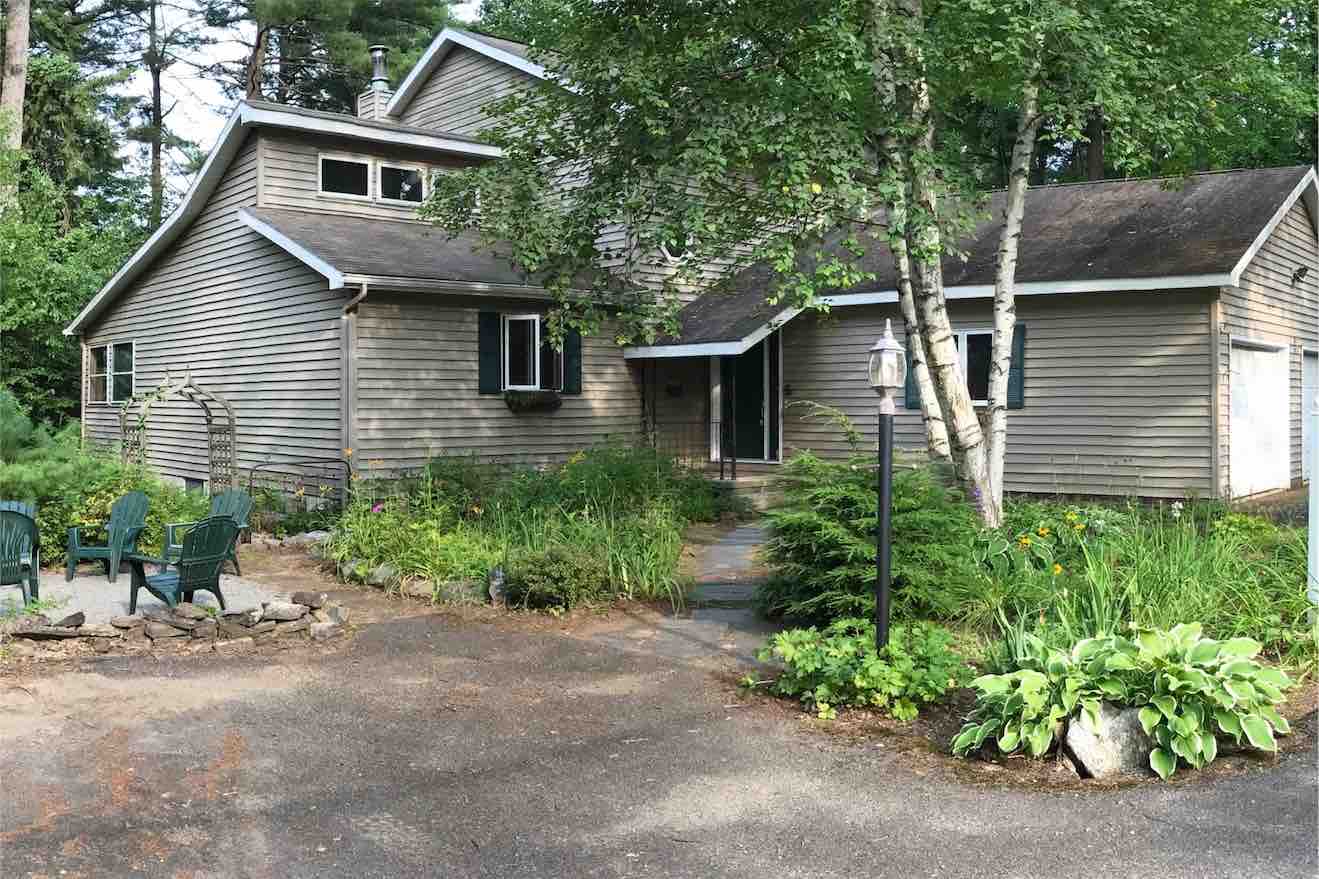 Lakefront on Luzerne Houses for Rent in Lake Luzerne, New York