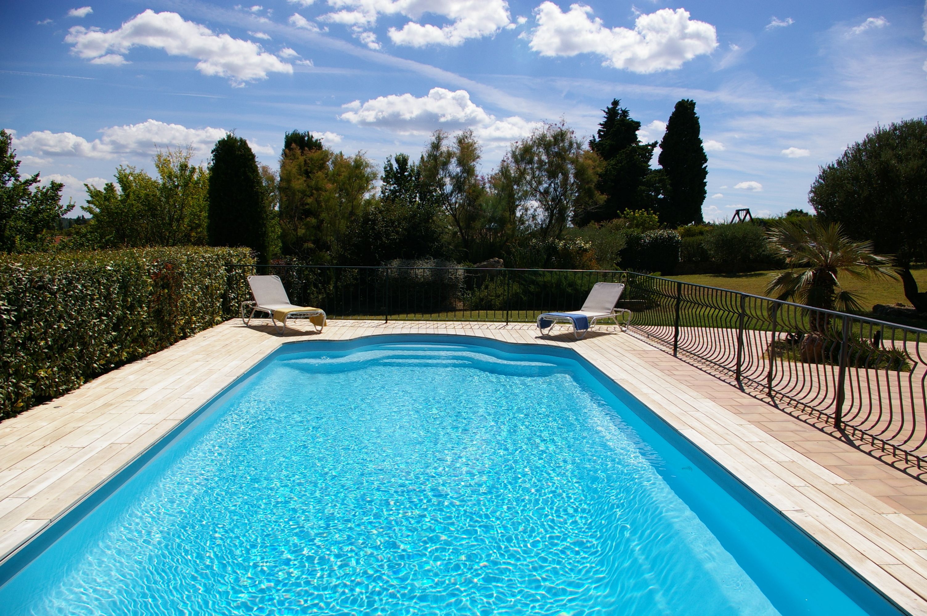 Studio with swimming pool / 150 meters from village center