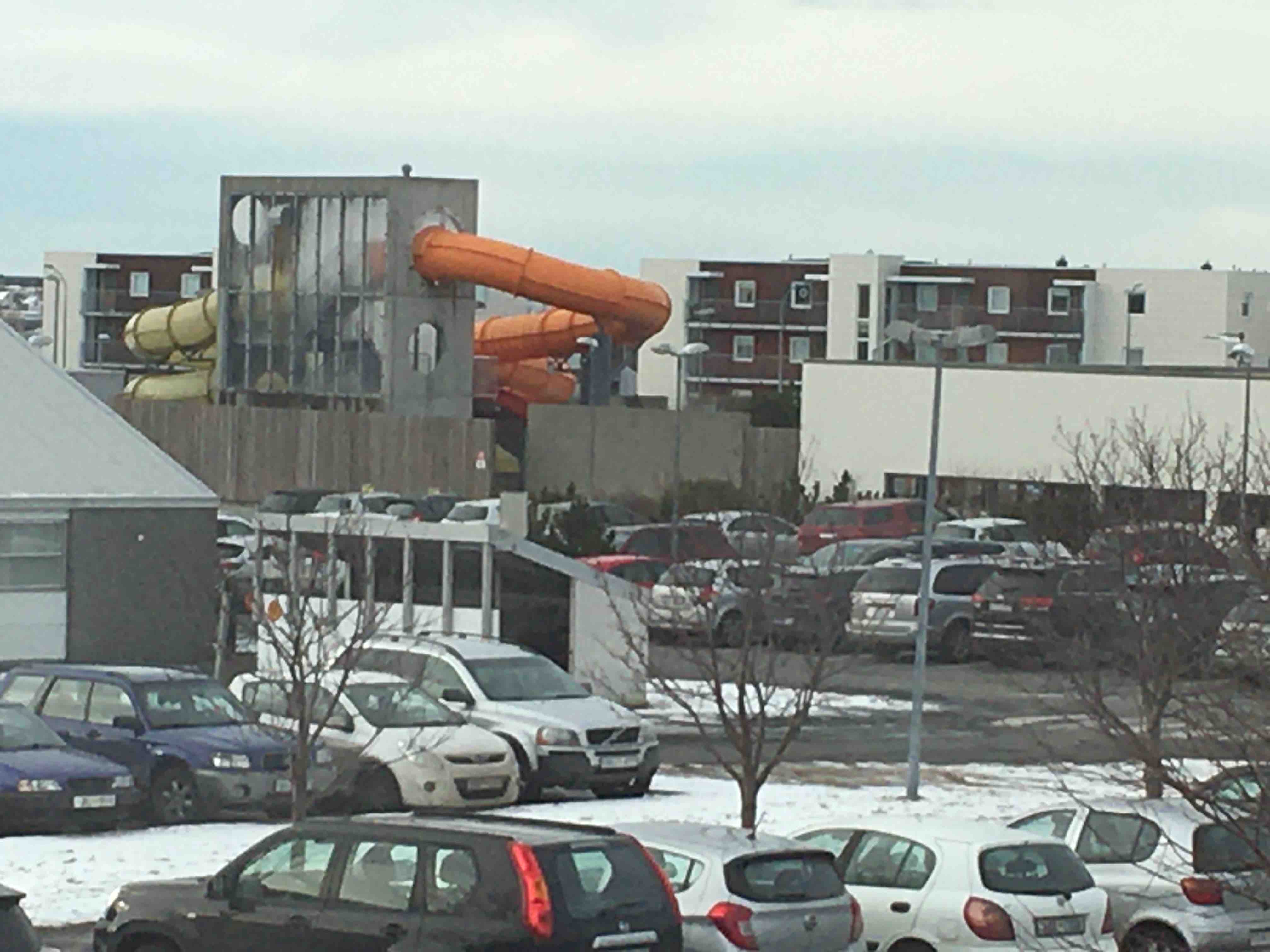 Next to a swimming pool, fully equipped apartment. - Apartments for