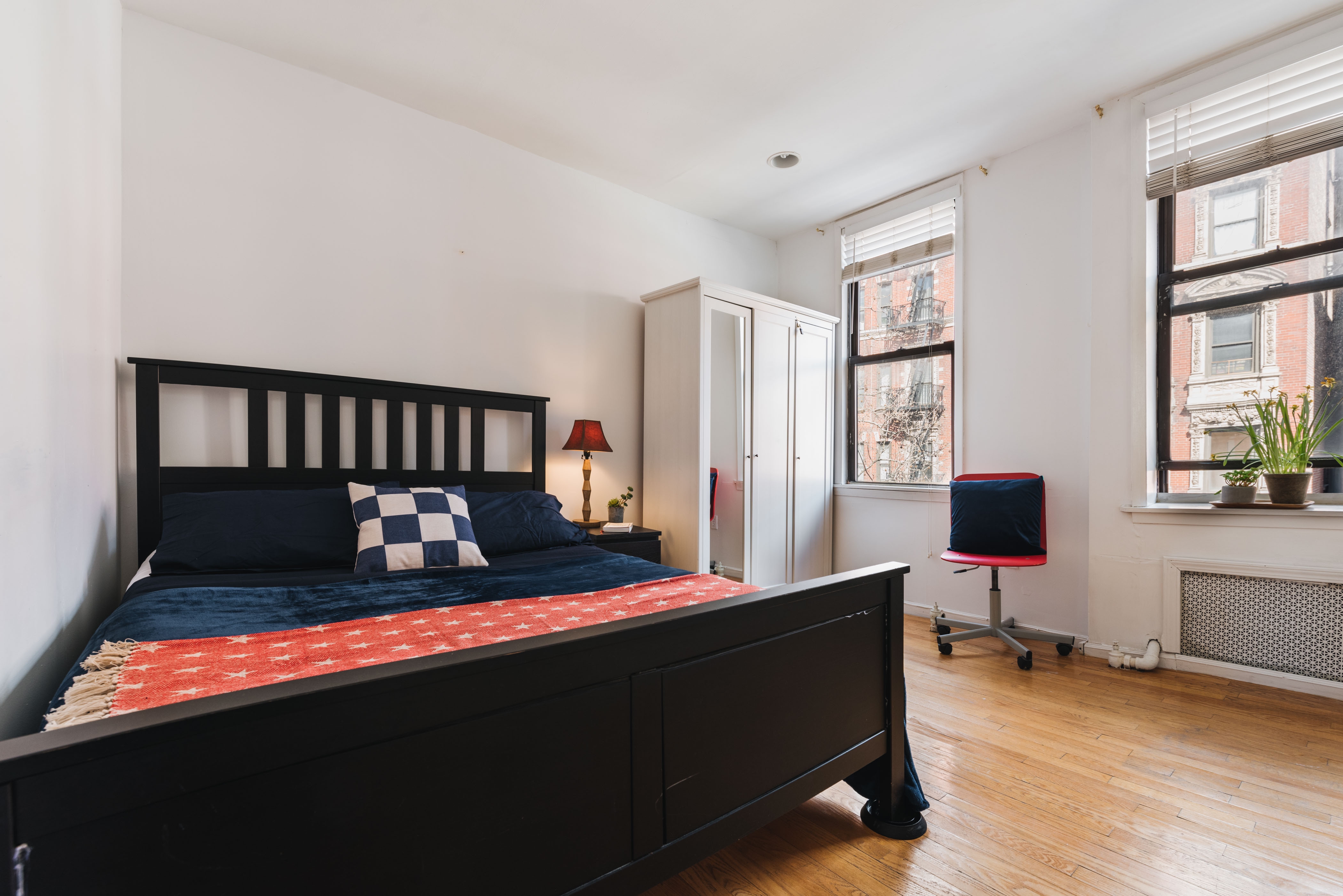 ☆ 2BR East Village ☆ Sleeps 5 | BEST LOCATION ☆