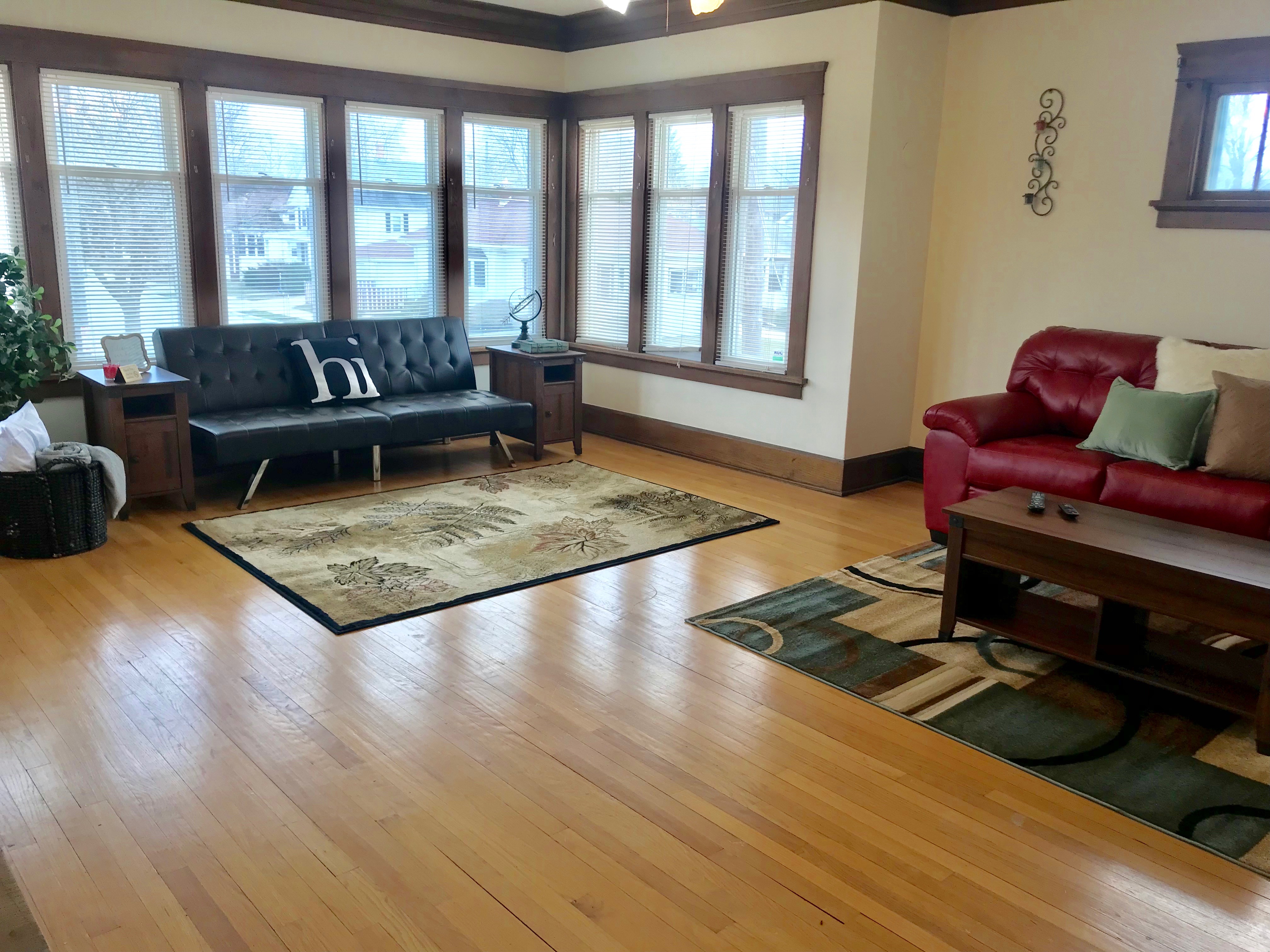 Spectacular! Pro Cleaned, Self Check In Sleeps 8