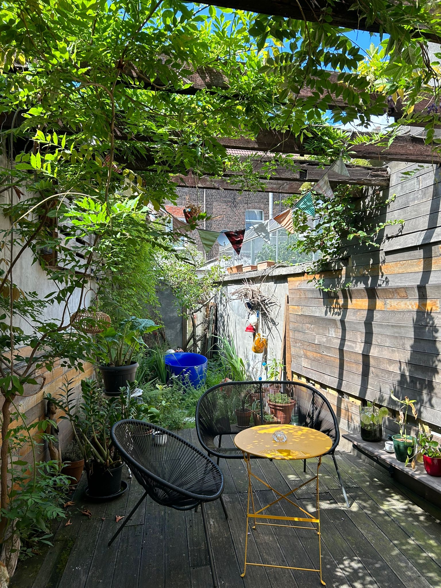 Big & artistic house-cool garden, 15´ center Ghent in Brugse Poort - Rooigem, Ghent