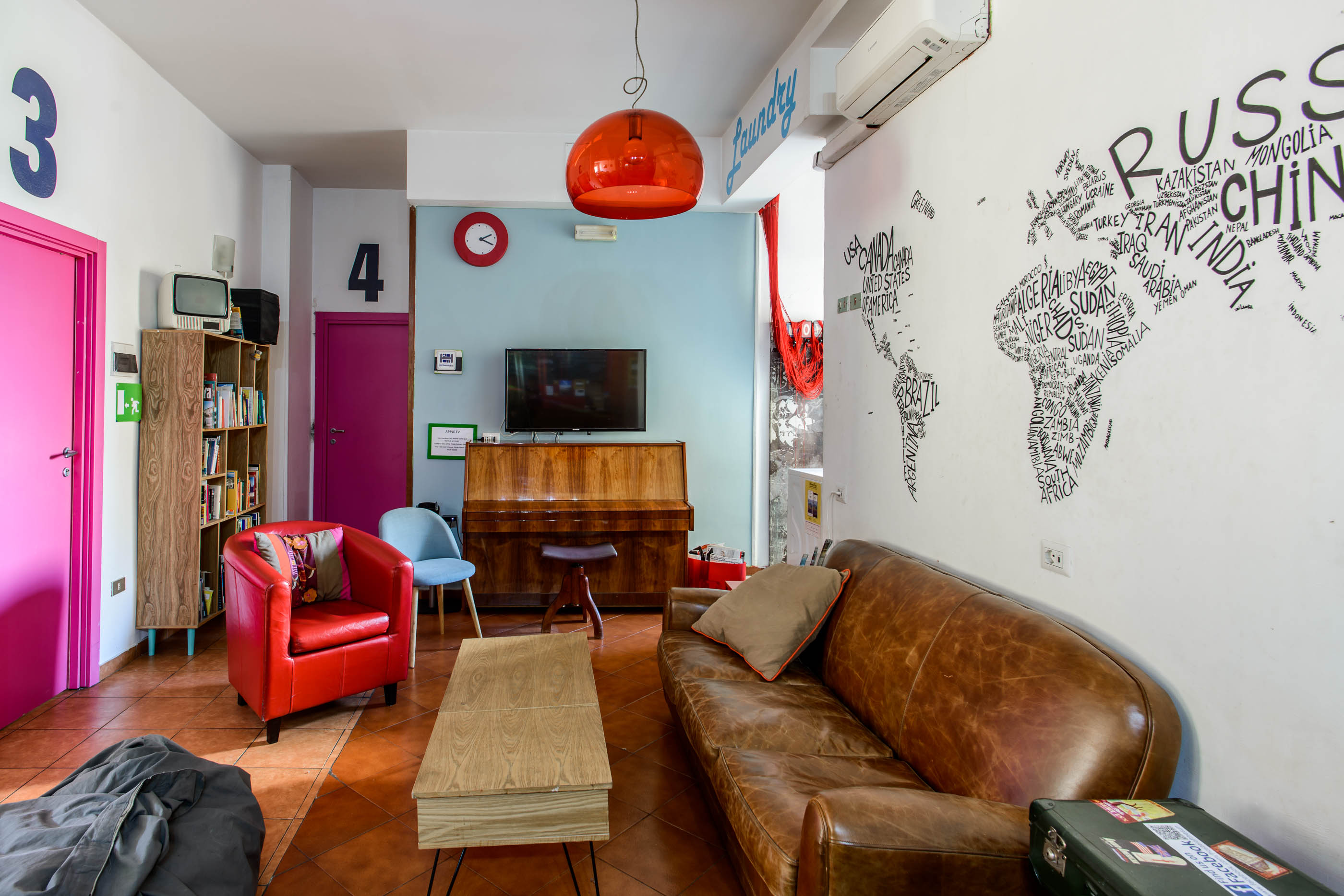 Hostel of the sun 5 Bed Dorm in Porto, Naples