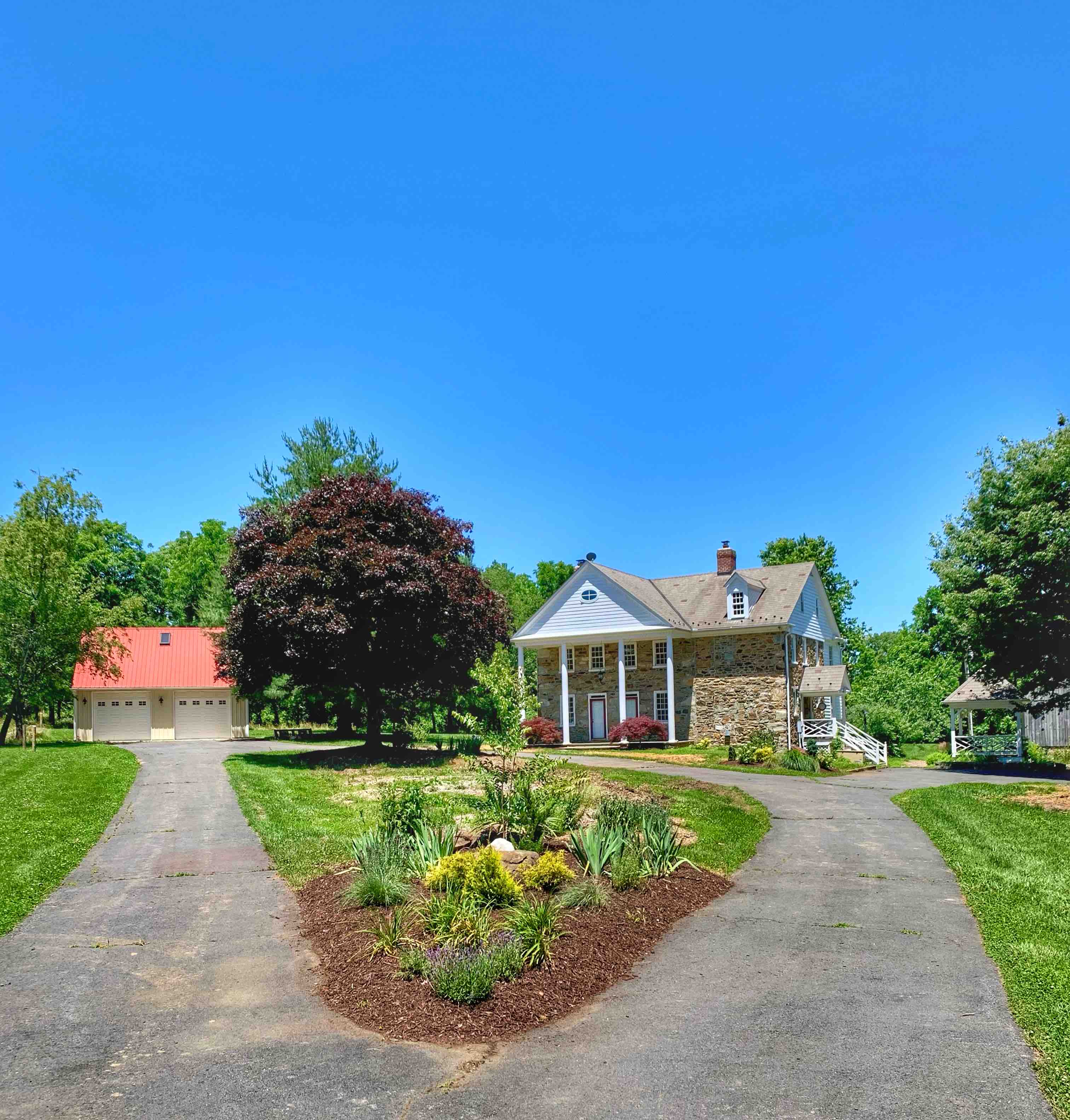Historic Farmhouse in Beautiful Western Loudoun Farm stays for Rent