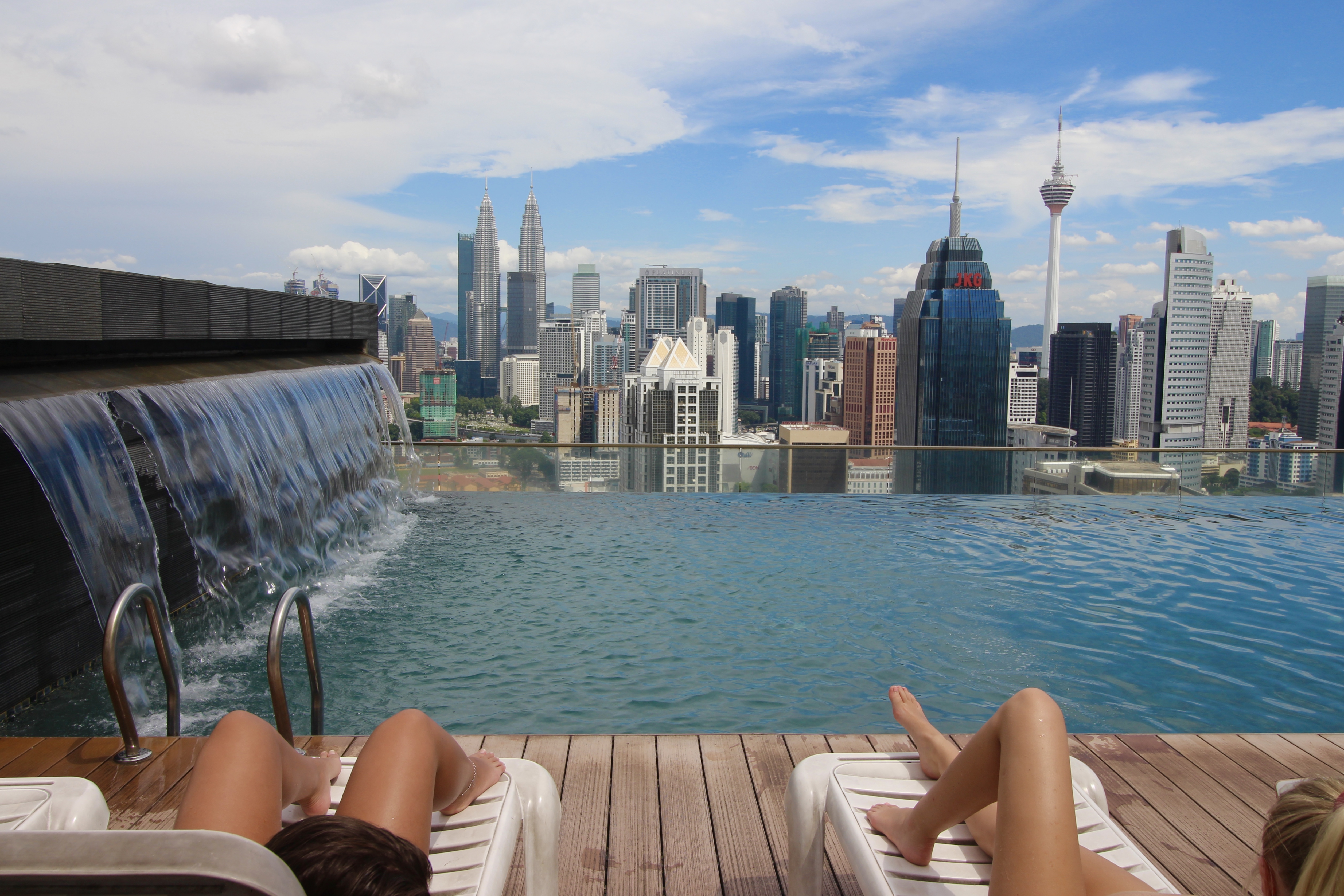 Klcc View Family 2br Infinity Pool Apartments For Rent In Kuala Lumpur Wilayah Persekutuan Kuala Lumpur Malaysia