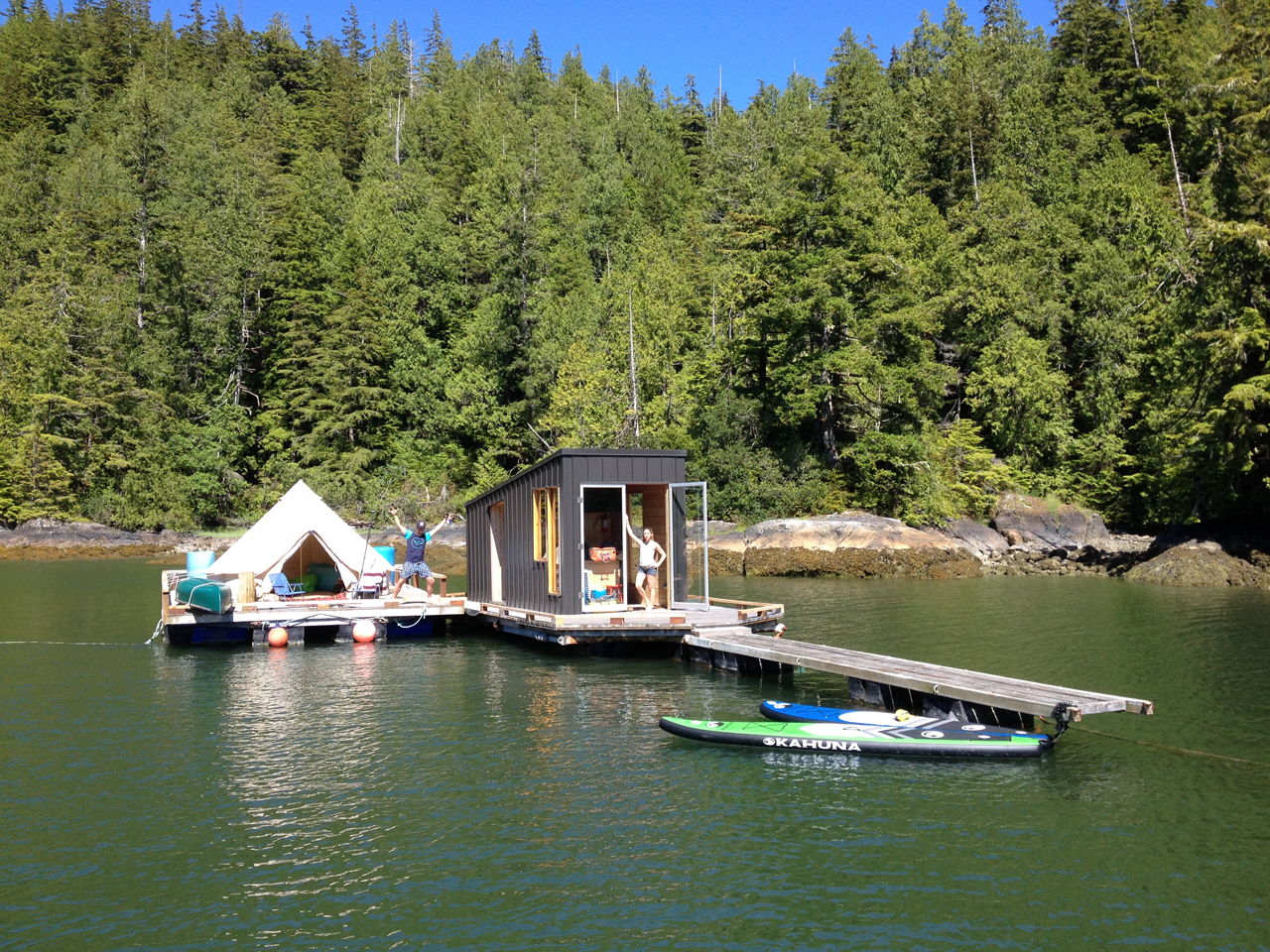 Lagoon Float Camp Houseboats for Rent in Tofino, British Columbia