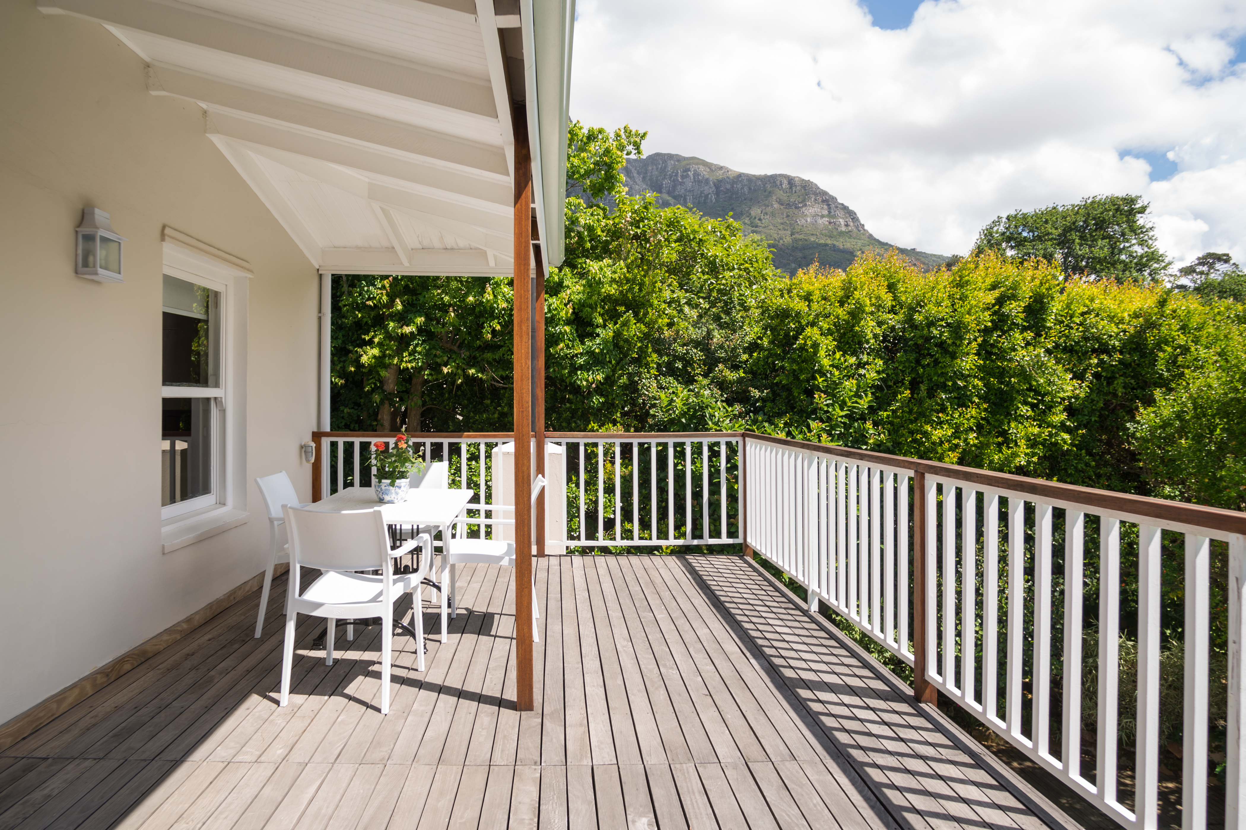 Luxury Apartment with Views of Table Mountain
