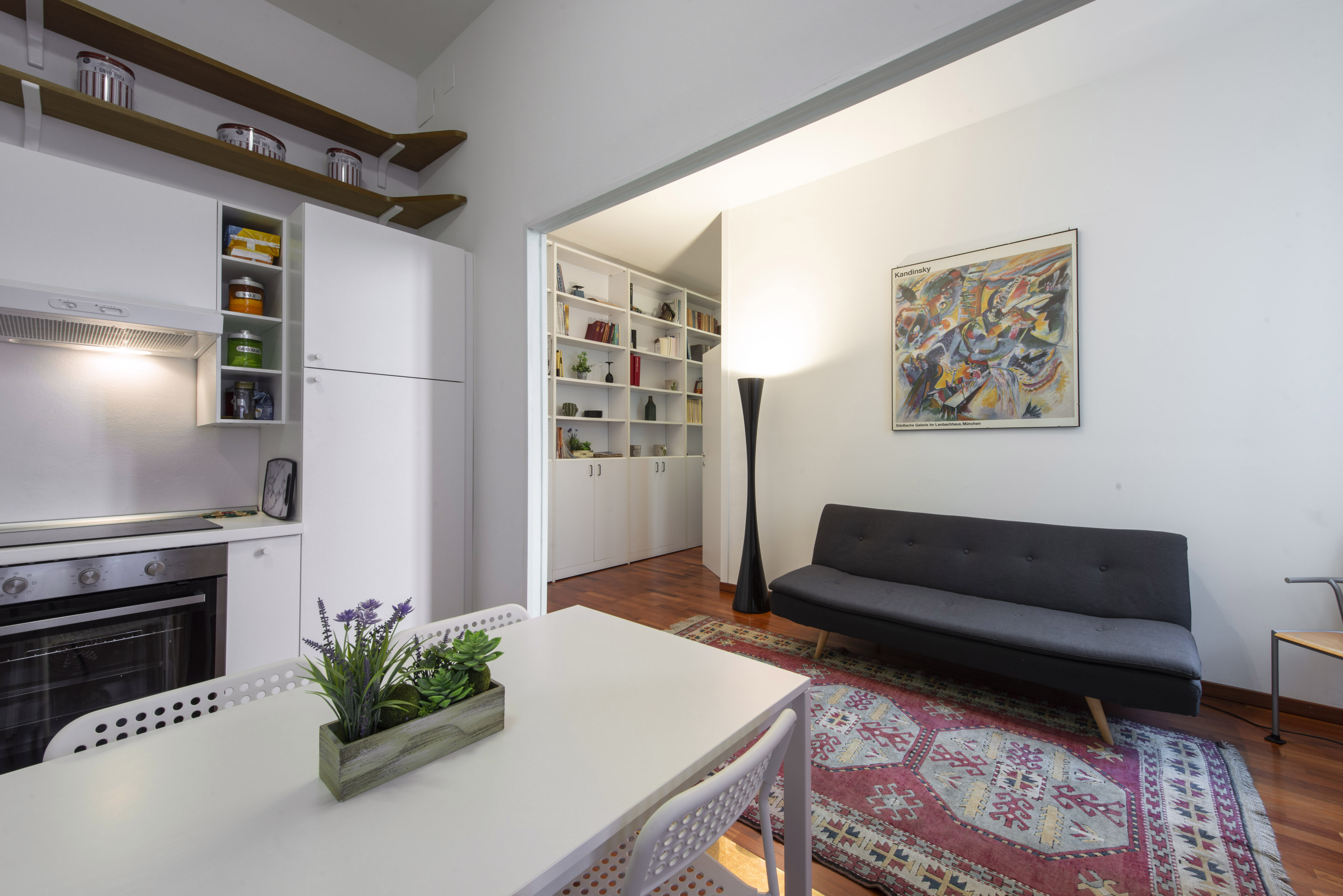 Stylish Apartment at Isola-Garibaldi District.