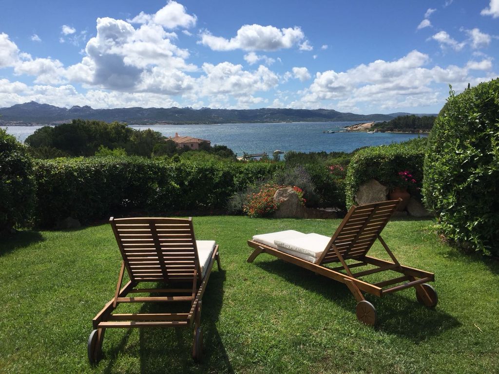 Beach and sea at only 50 meters! Private garden
