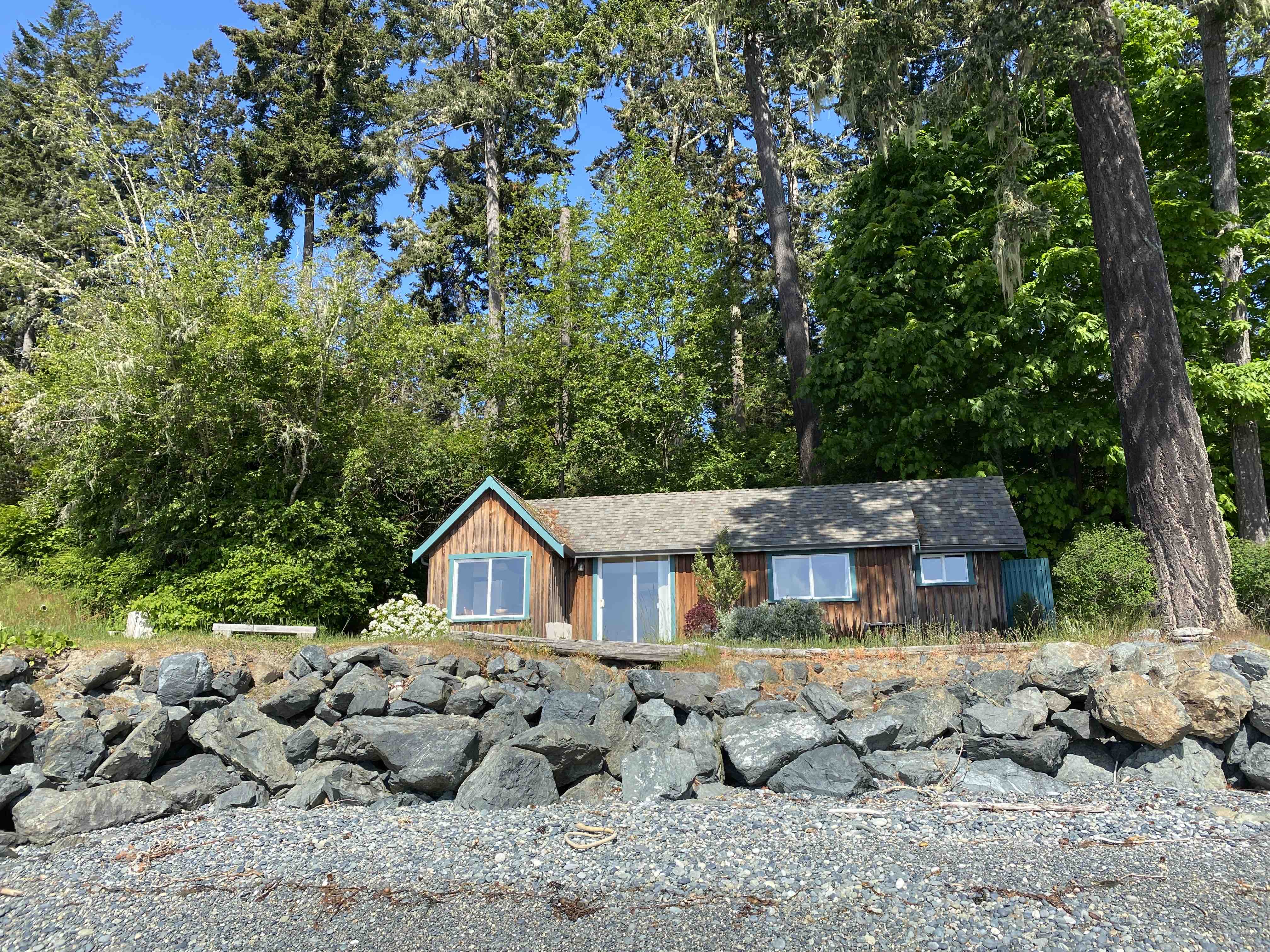 Woodstock Oceanfront Cabin Cabins for Rent in Sooke, British Columbia