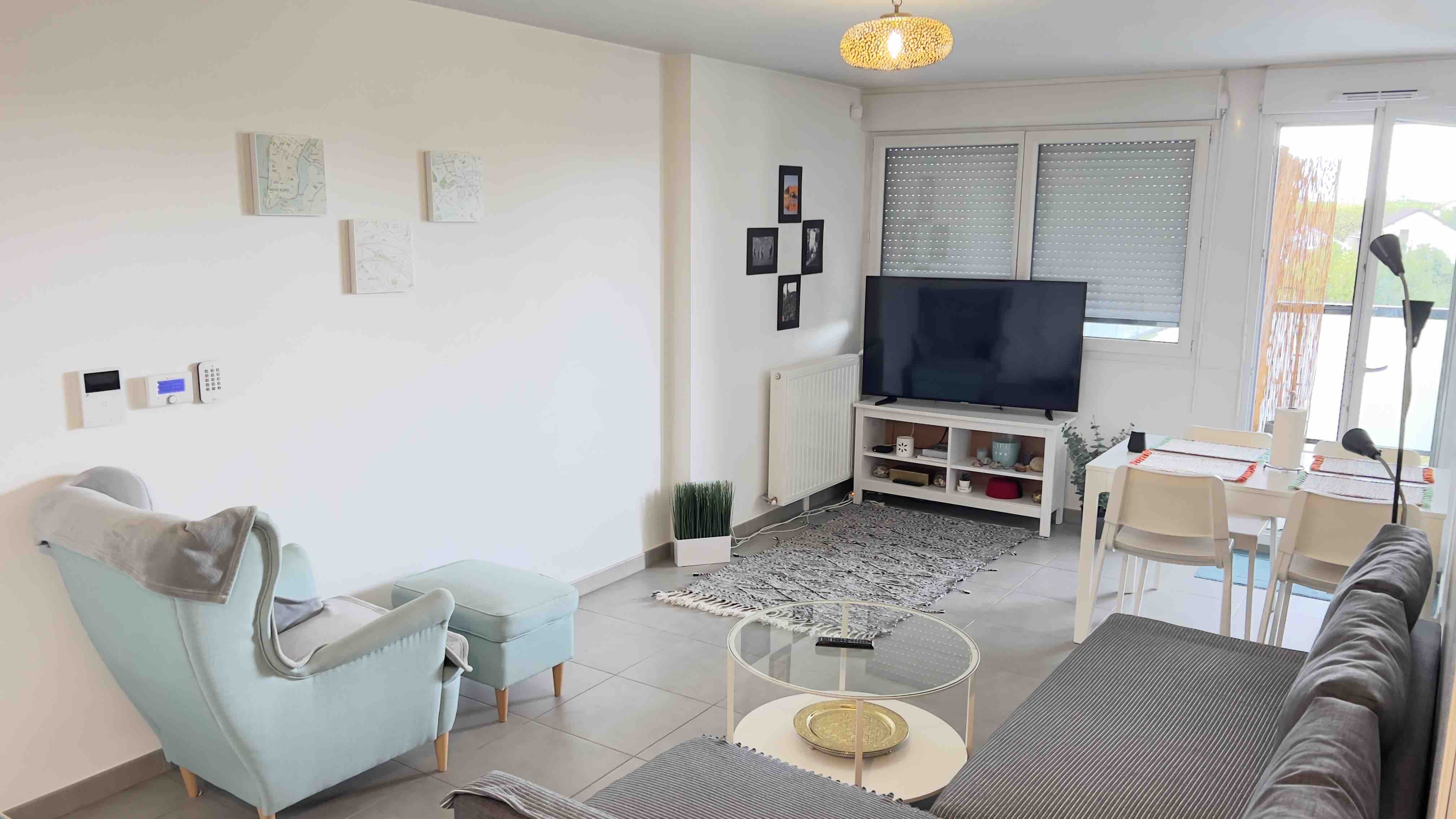 Beautiful apartment with free parking on site