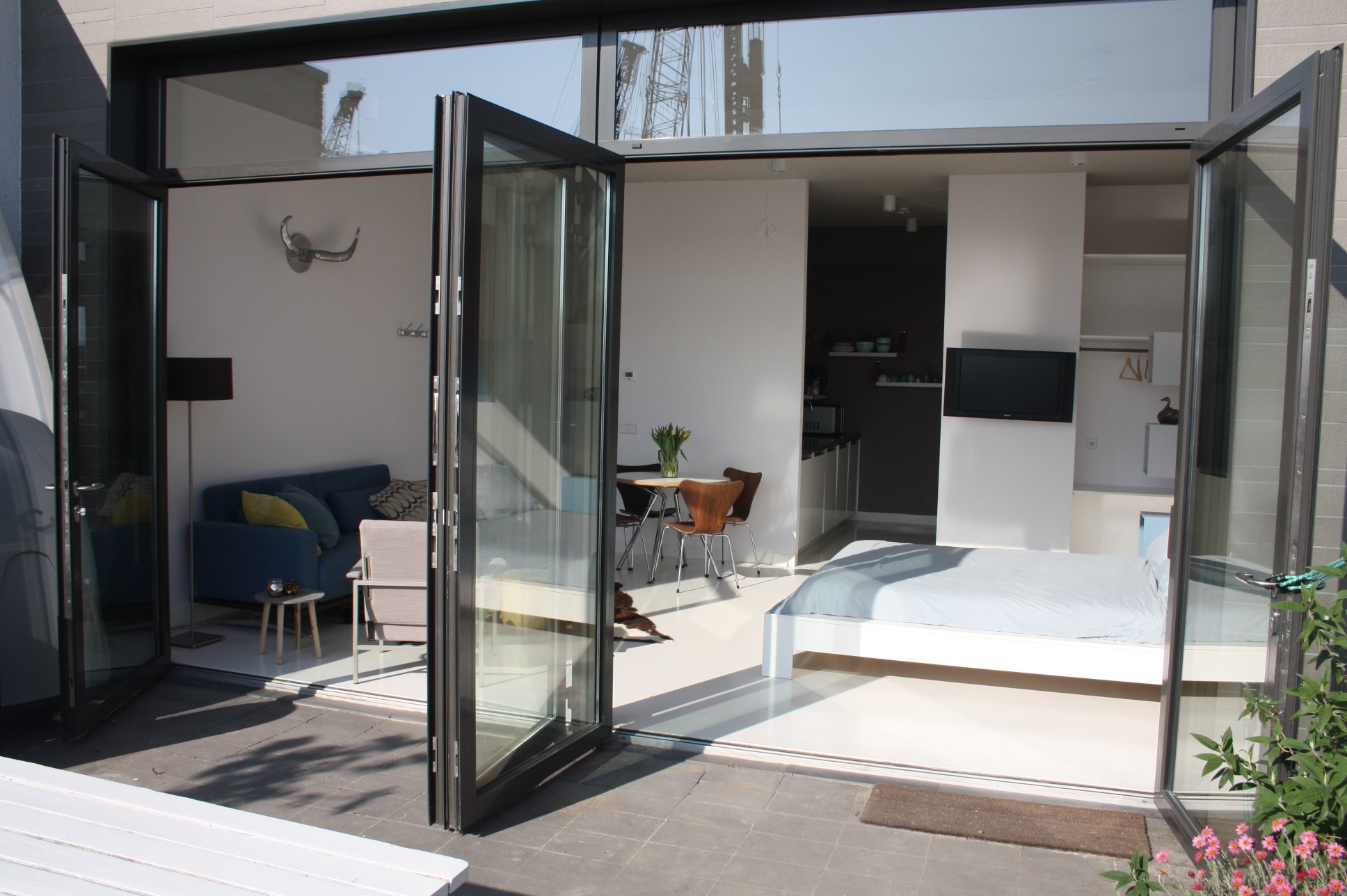 Beautiful studio on river front β Amsterdam stay