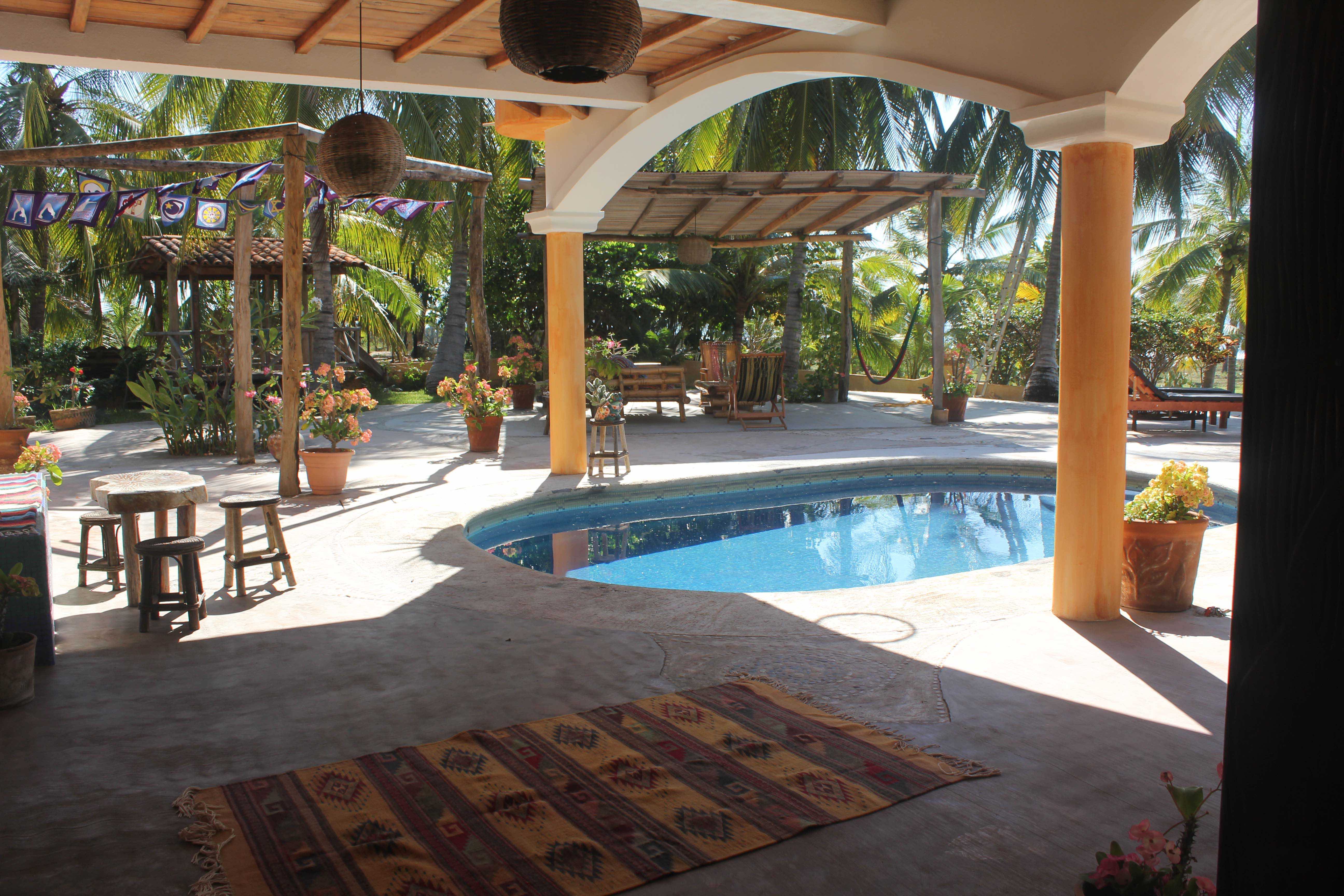 Affordable Beachfront Paradise, Includes Chef! Villas for Rent in