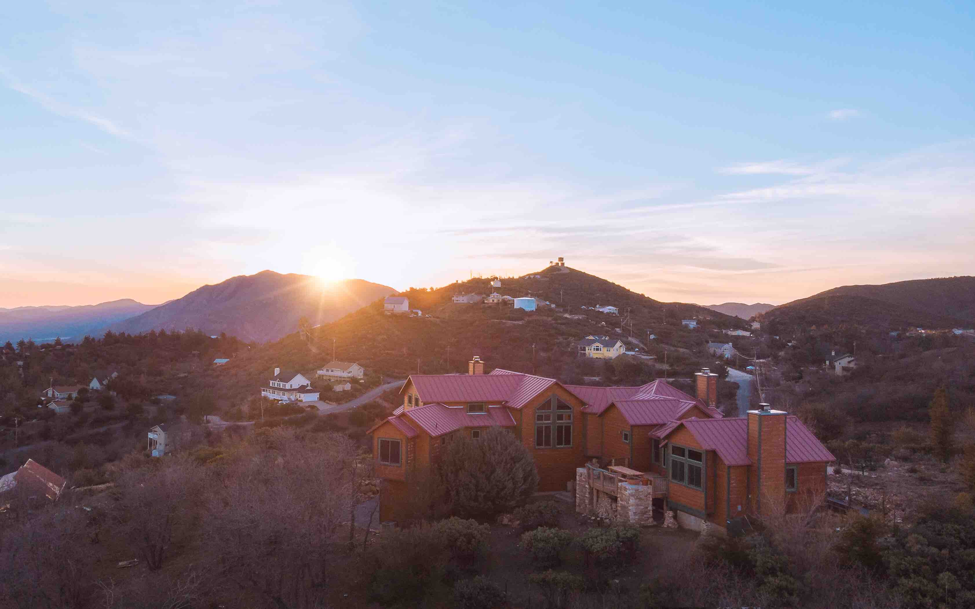 Majestic Julian Lodge Houses for Rent in Julian, California, United