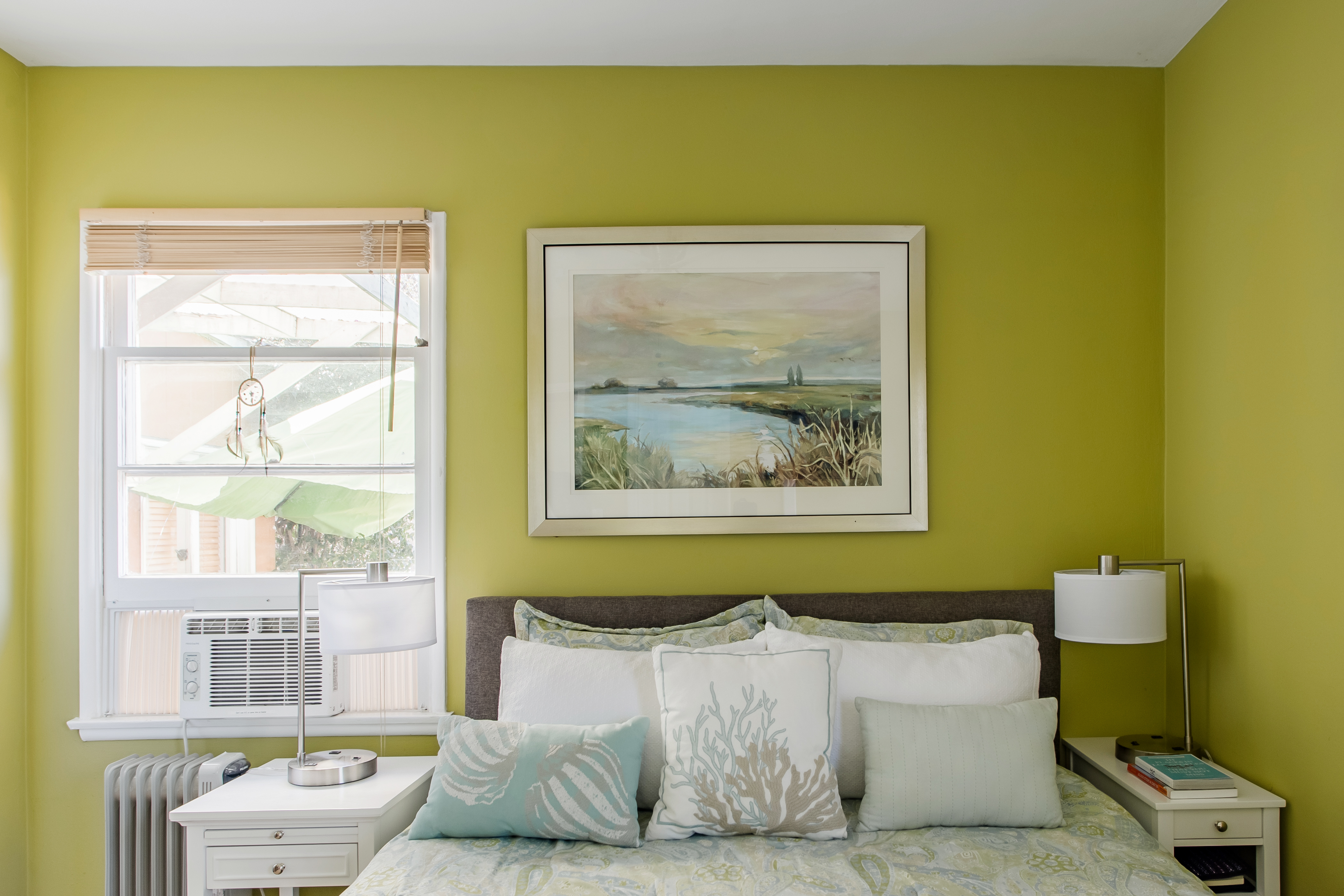 Charming Guest Suite w/Private Entrance/Patio/bath