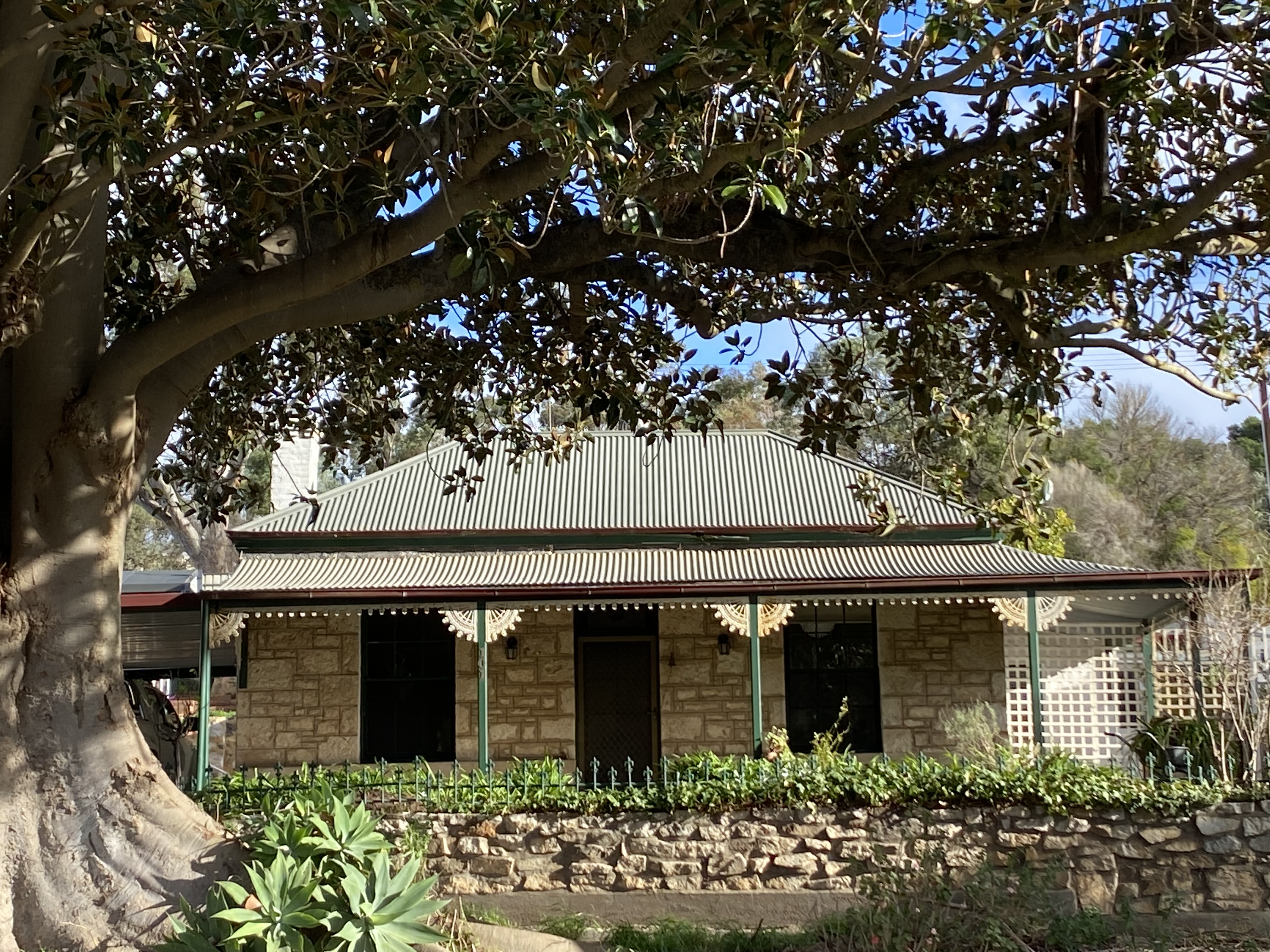 Gorgeous stone cottage; stay & explore the Barossa in Angaston, Barossa Valley