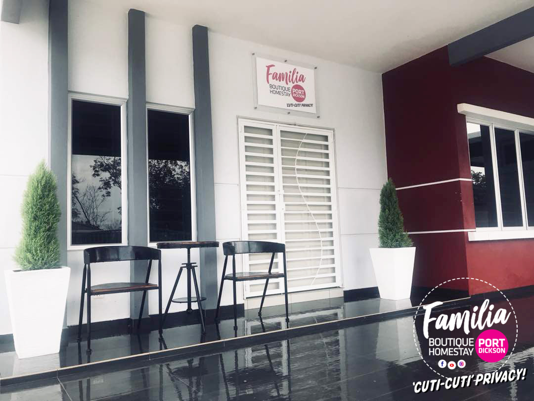 Cuti-Cuti Privacy! Familia Port Dickson Homestay - Houses for Rent 