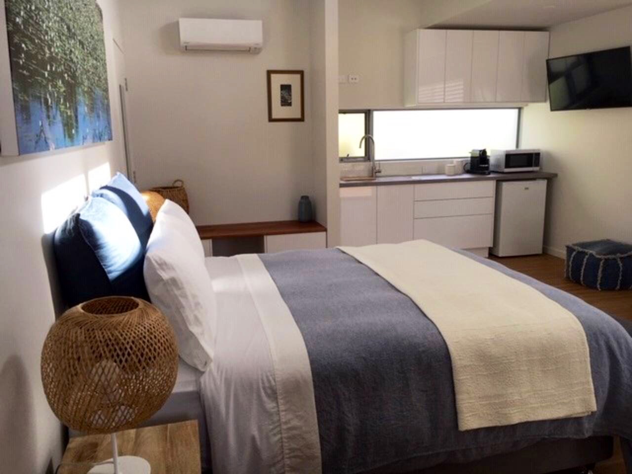 Dunsborough Laneway Suite